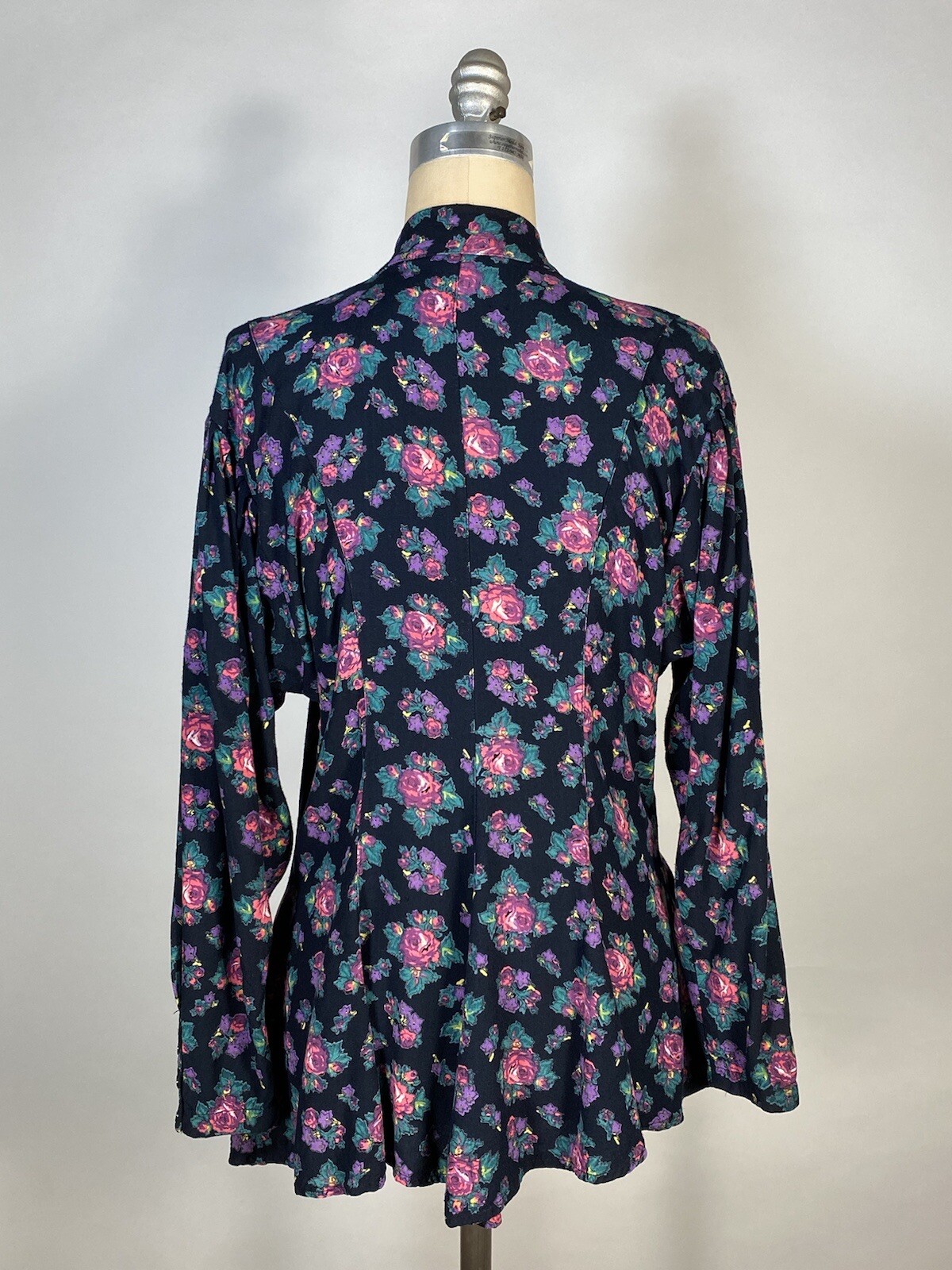 Vintage 1980s-does-VICTORIAN style floral rayon blouse with mutton sleeves PHOOL