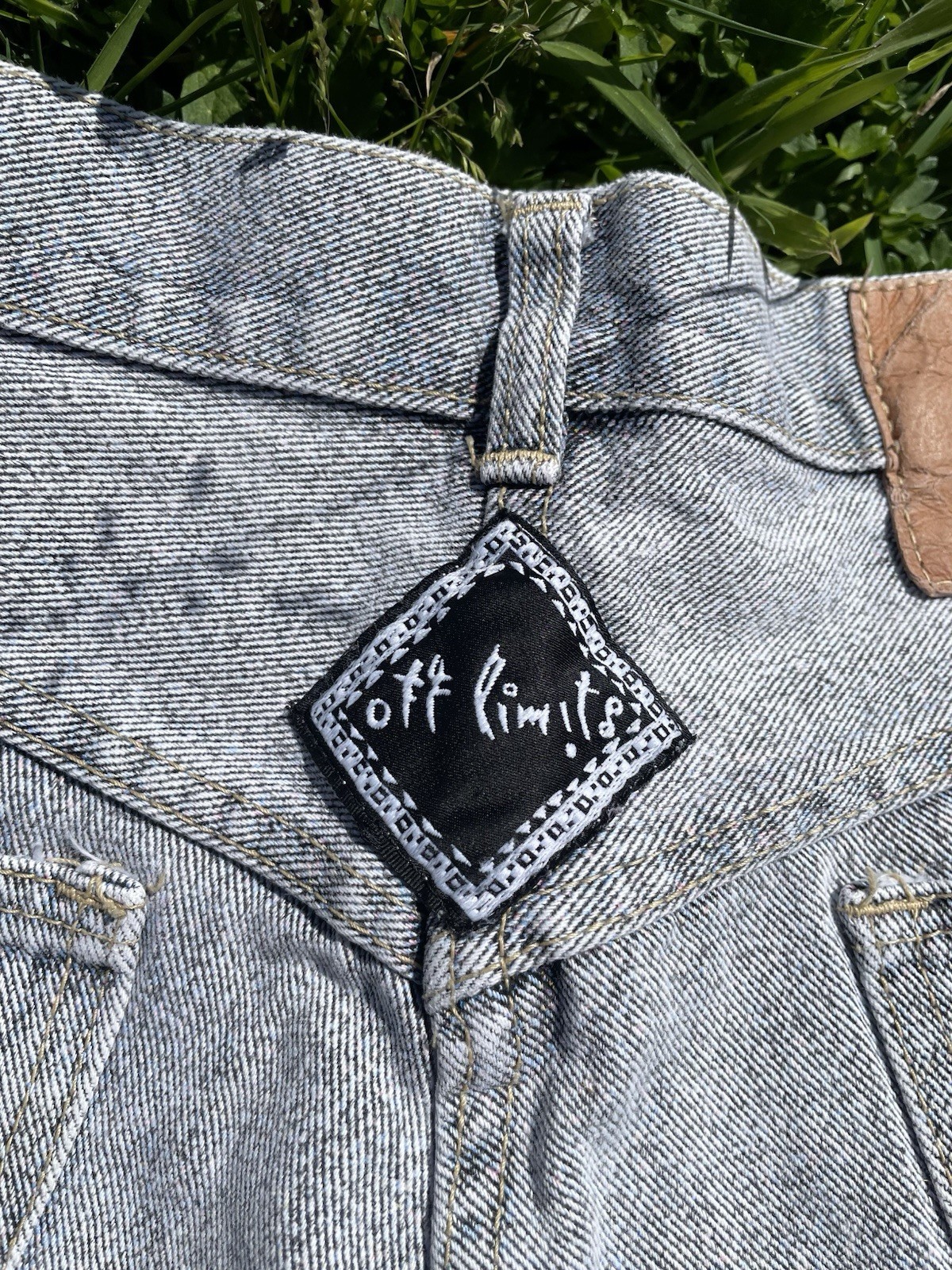 Vintage Off Limits Denim Shorts Size 9 Women&rsquo;s 26-28in Waist 80s 90s Retro
