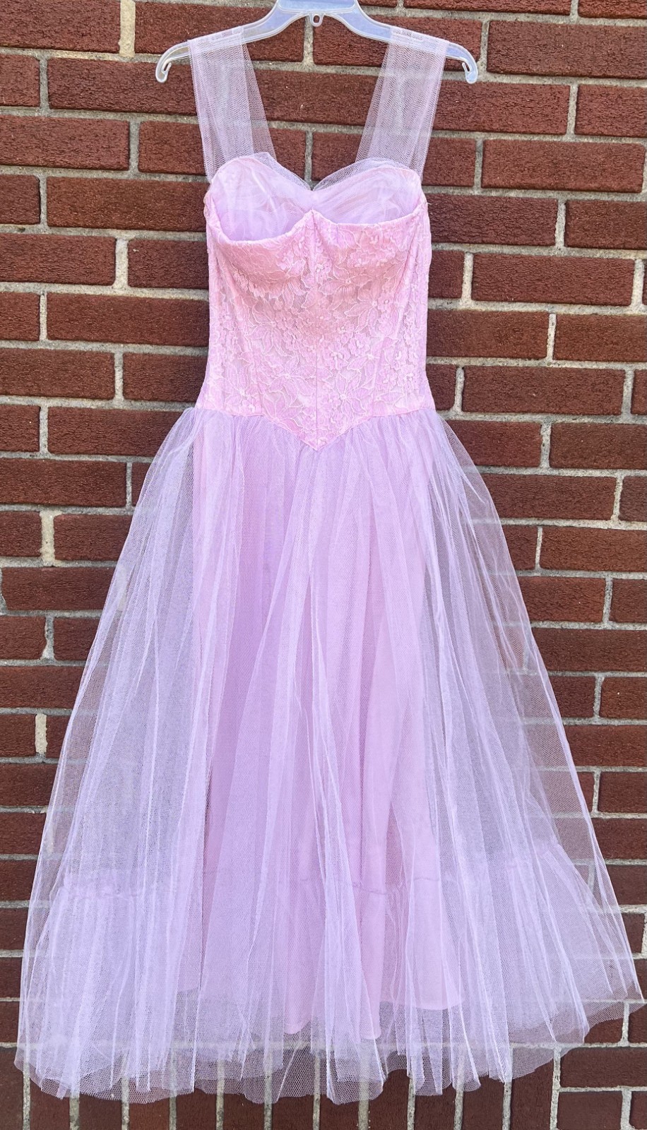 VINTAGE 1950&rsquo;s ORCHID PINK PROM DRESS W/ LACE BODICE JUNIOR