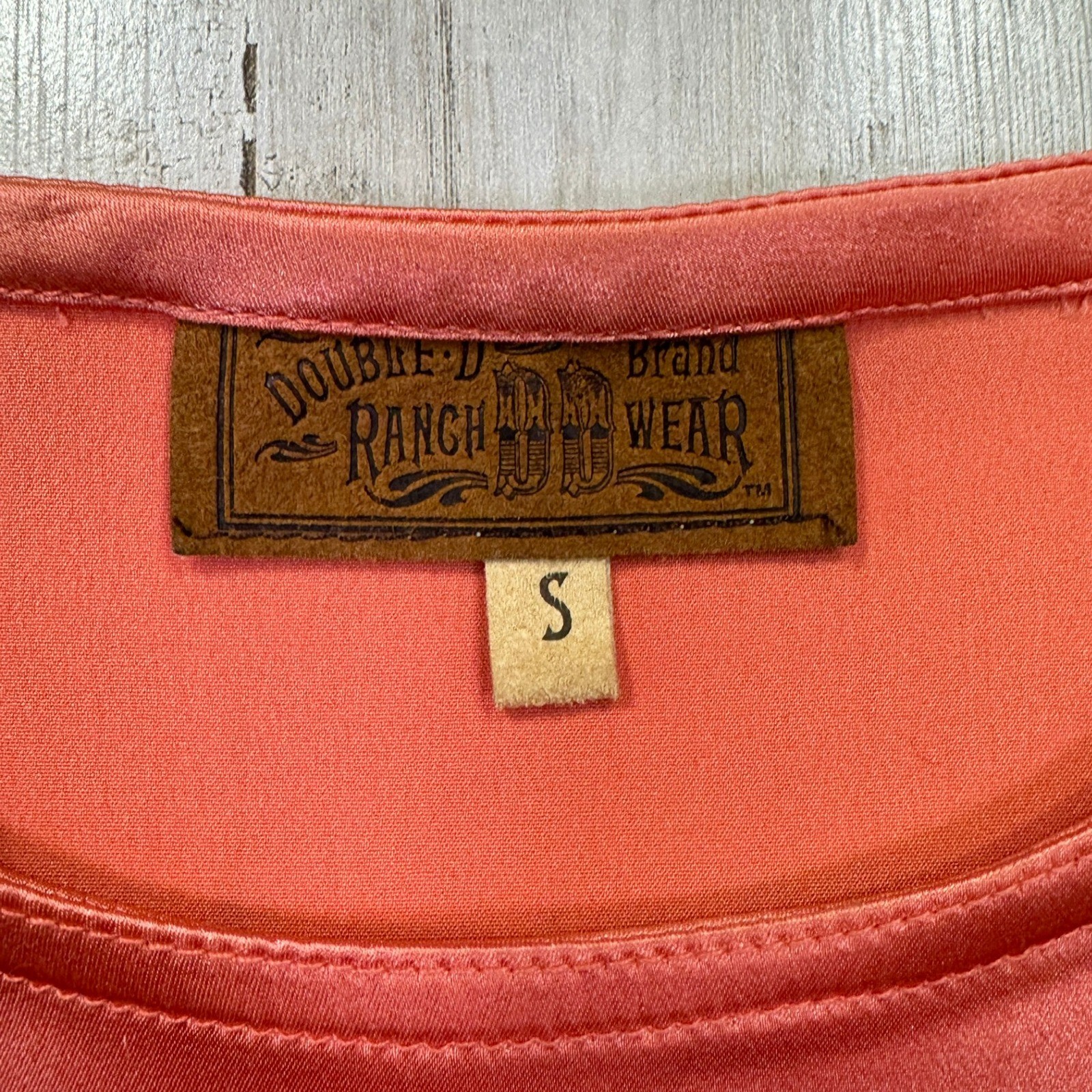 Double D Ranch Top Women Small Peach Silky Short Sleeve Western Vintage 90s