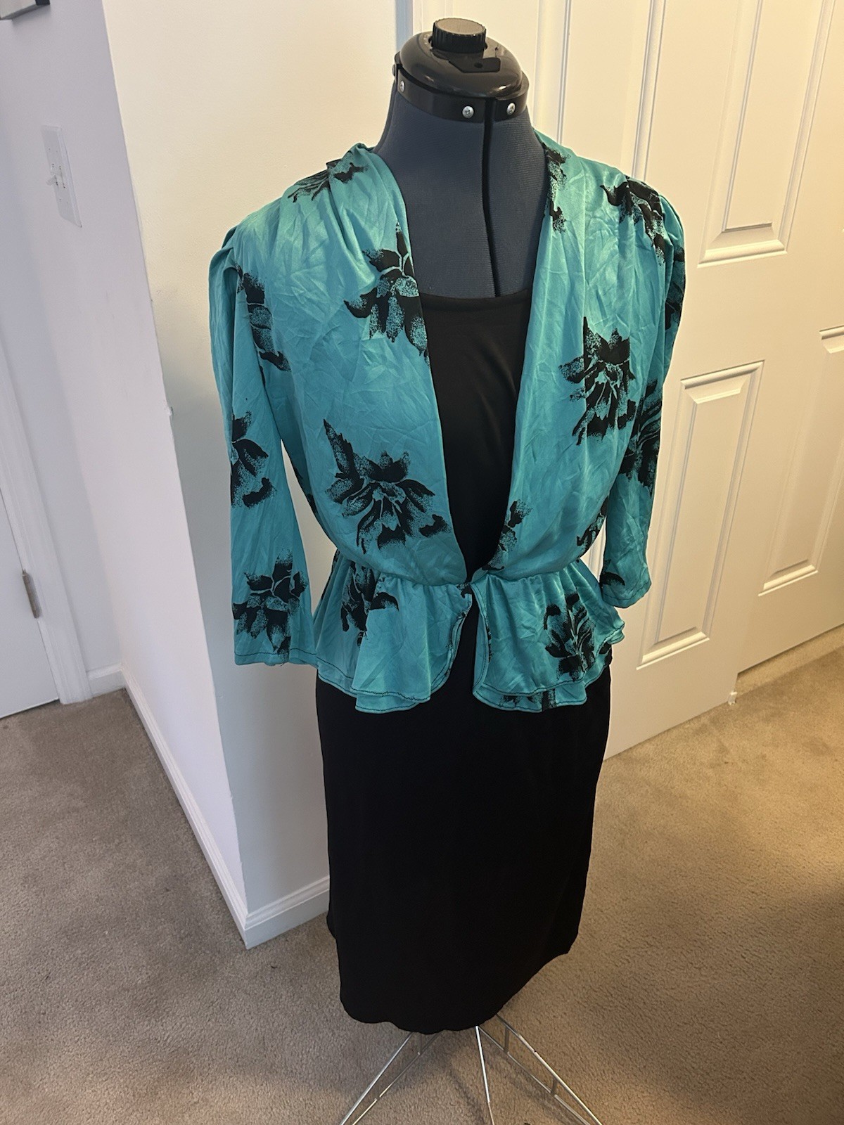 Vintage 1980s Teal Black Floral Peplum Power Suit Shoulder Pads Midi Dress