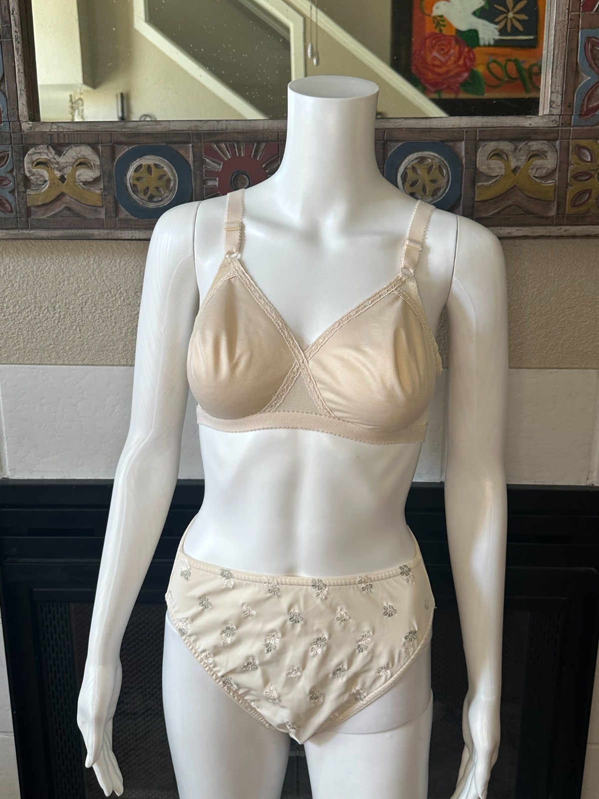 Collectible L Warner&rsquo;s Flower Charms bottoms matching braziers lingerie set