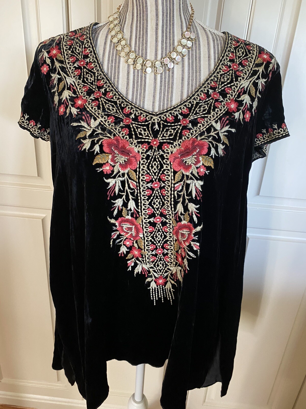 Velvet Johnny Was V-Neck Oversized Embroidered Tunic Top SIZE XS- 153 H