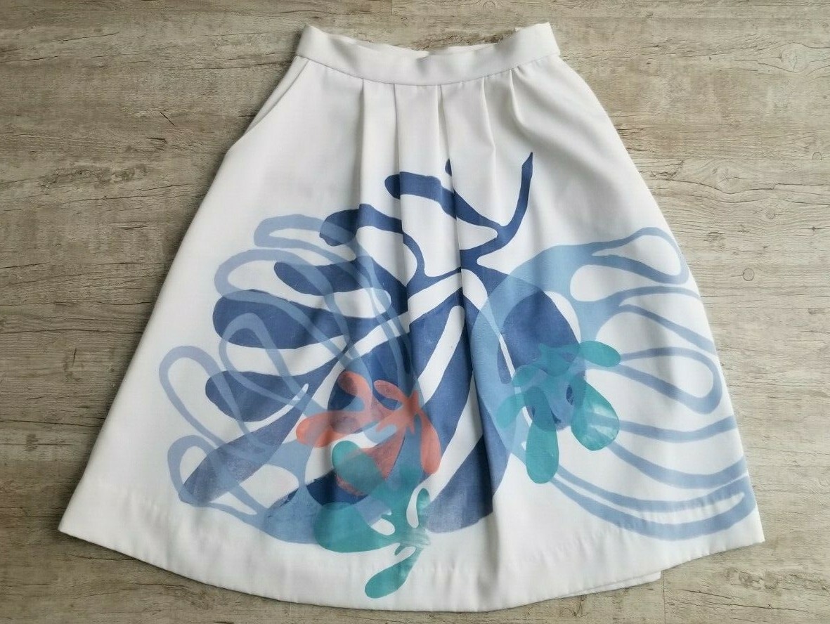Vintage White with Blue Hand Printed Design Pleat Front Skirt – Waist 30 in.