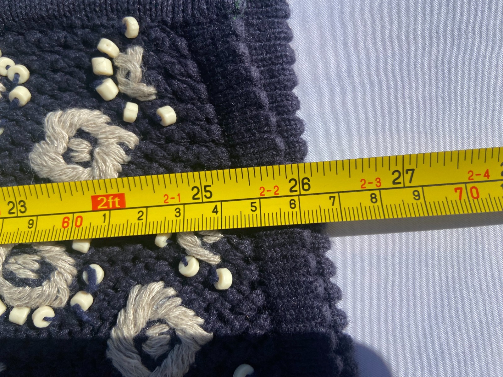 Vintage Womens Crocheted Beaded Sweater Vest Size M Daisies Cottagecore Blue