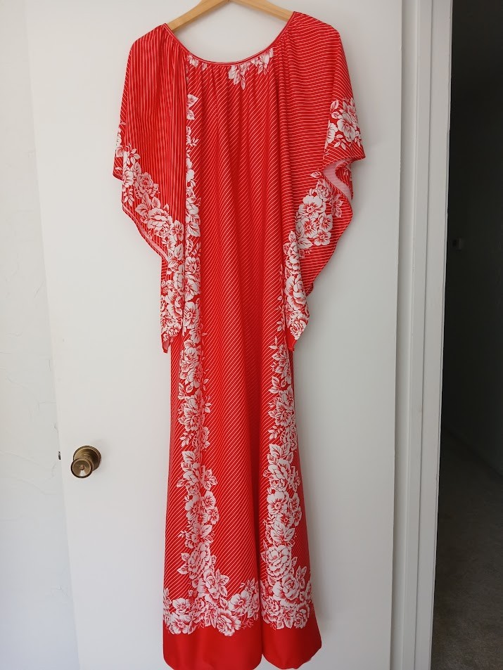 Vintage Custom Made Caftan Bright Coral White Floral