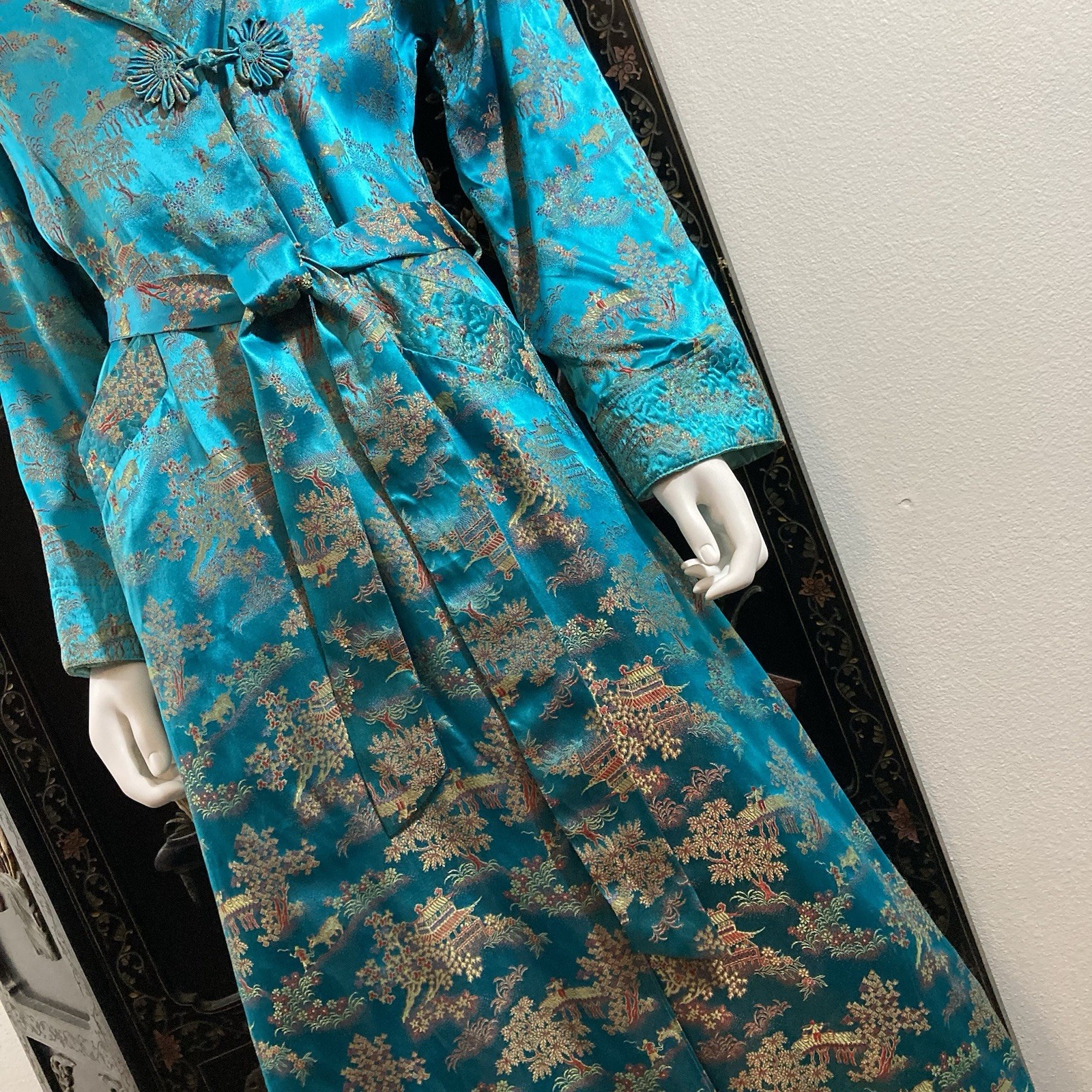 Vintage Blue Brocade Asian Robe, M. M. Comfort Wear, Made In Hong Kong