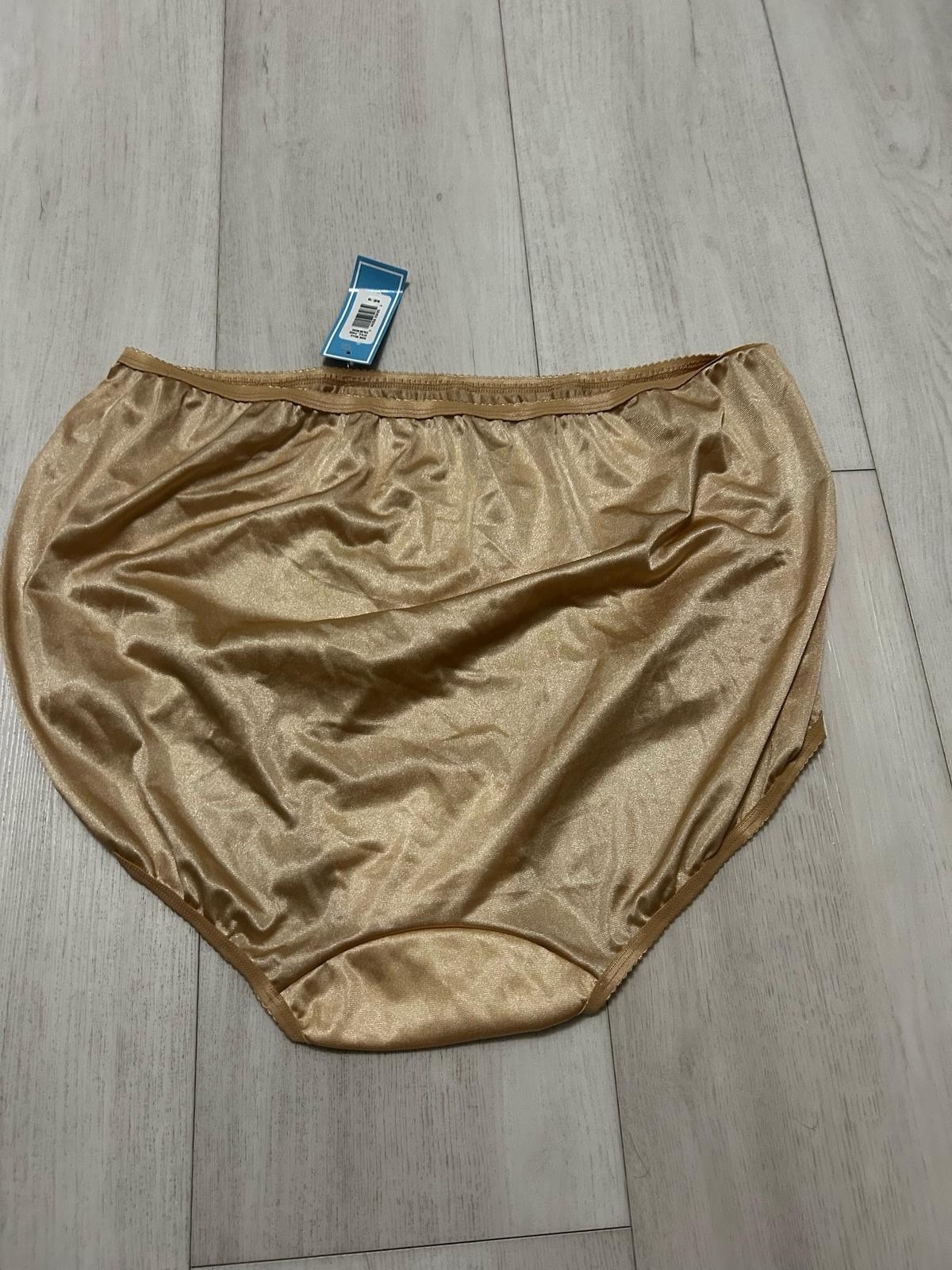 NWT Dixie Belle Vintage Nylon Panties Sz 13 Nude Scalloped Leg Style 719