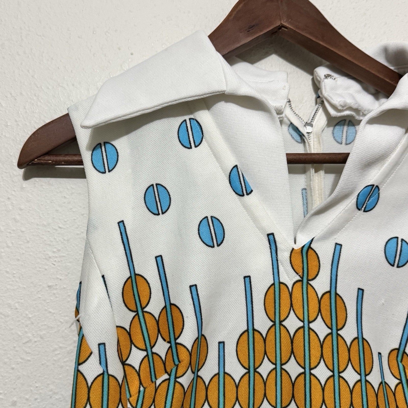 Vintage 70s Mod Fitted Top size Small Fitted Geometric Handmade