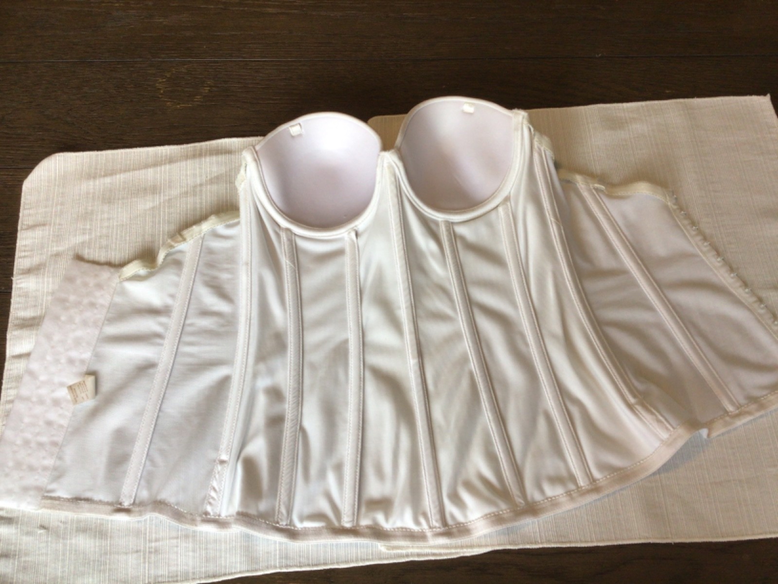 Bridal Corset Bra Strapless White Size 34B For fittings-Never Worn-Slight Wear