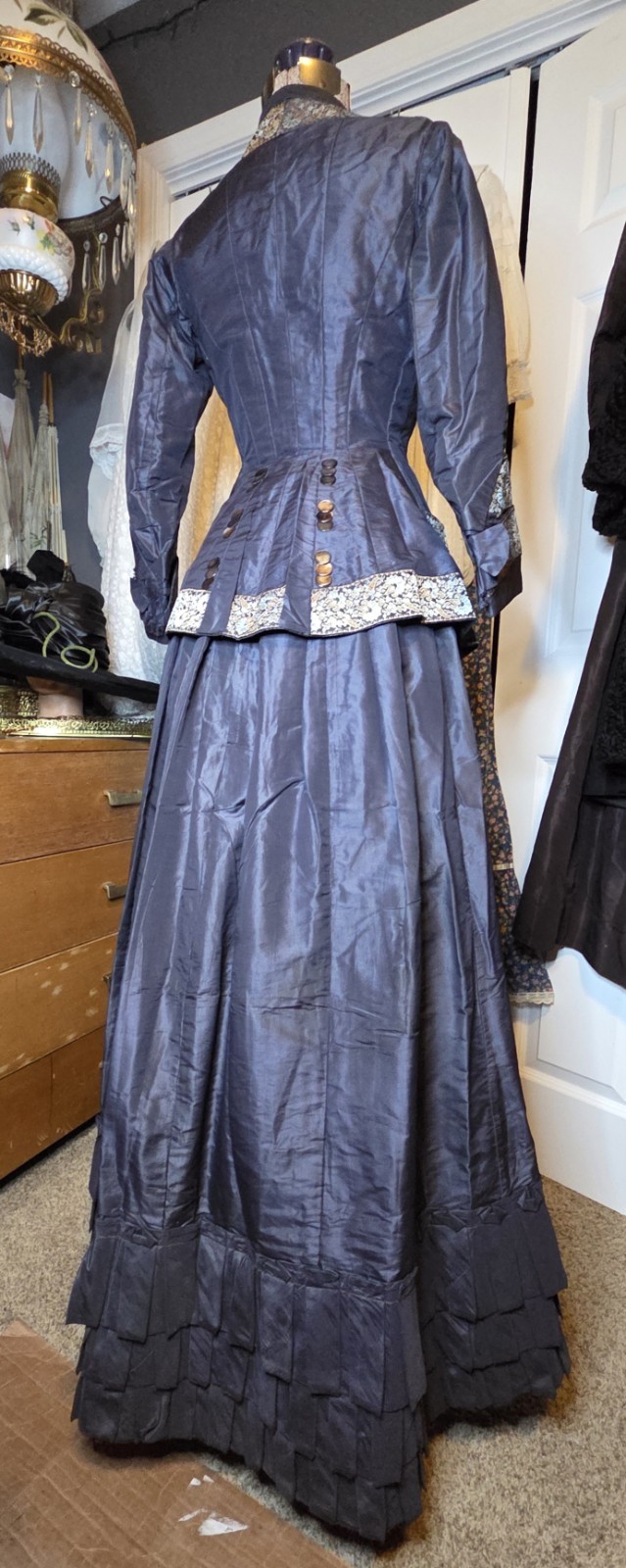 Lavender 1860s Victorian Silk/Taffeta w/ Brocade Trim Afternoon Dress