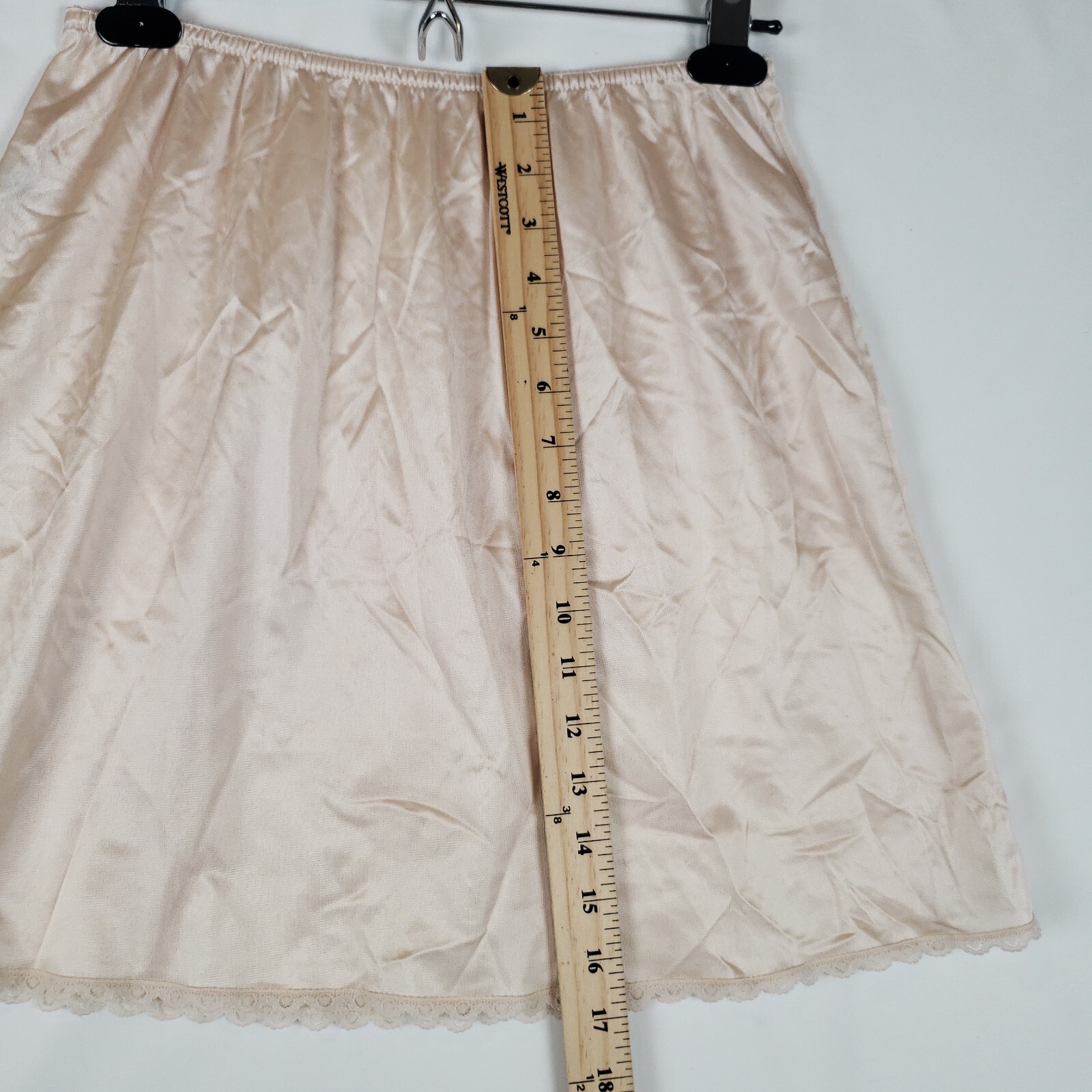 Vintage Warners Nylon Half Slip Large 17 in Lace Trim Beige