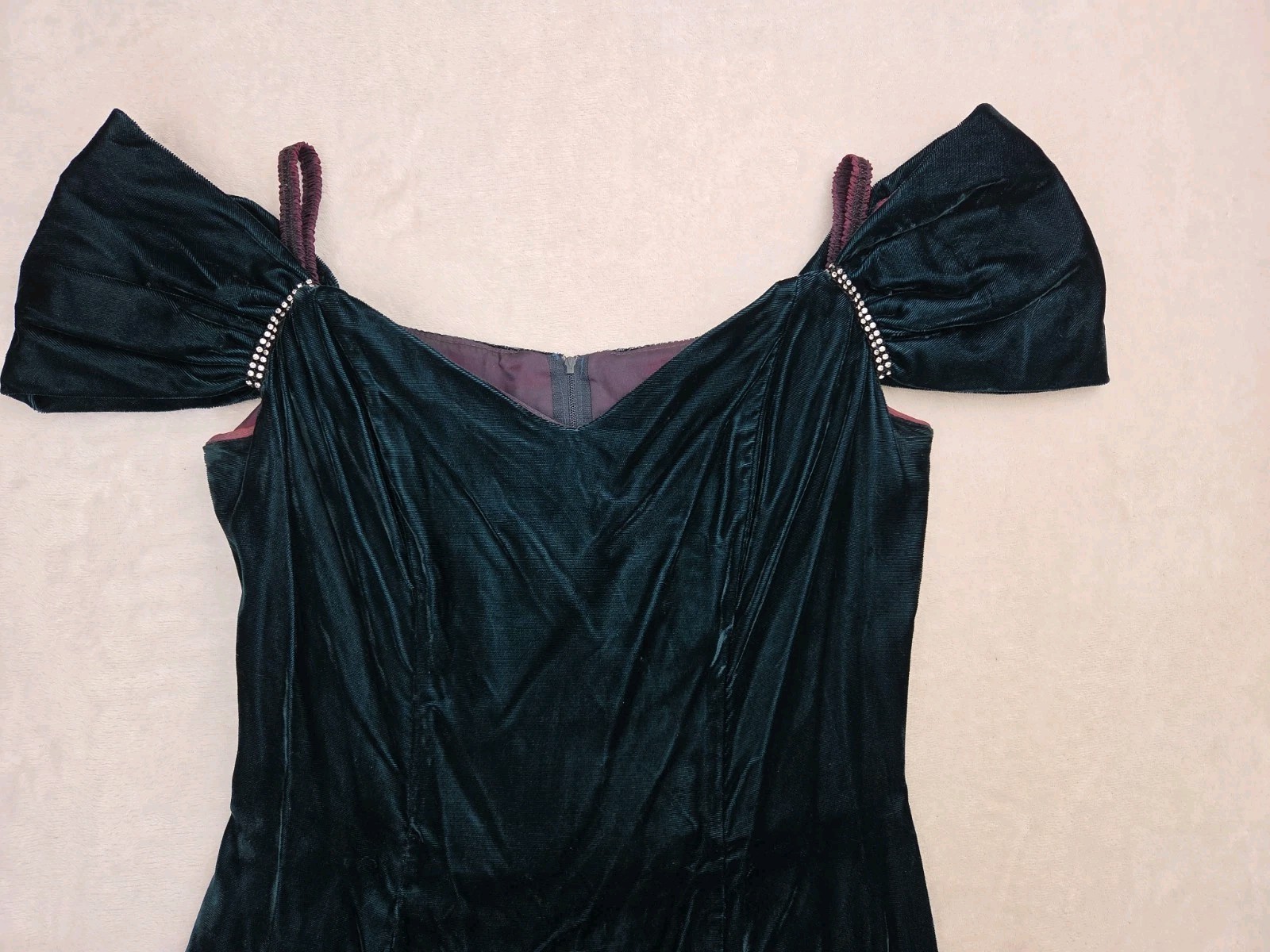 Vintage 1980s Green Velvet Formal Dress Prom Rhinestone Size 13/14 Goth Dark
