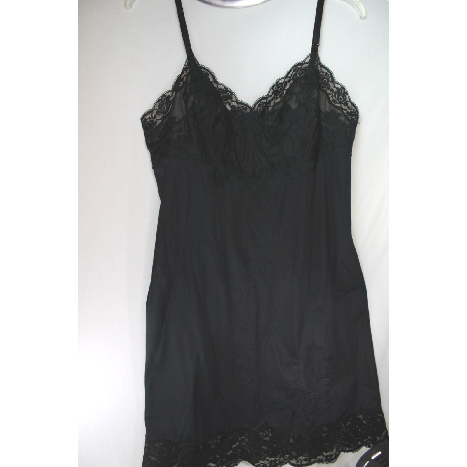 Vanity Fair Full Slip Black Nylon Size 35 Small Vintage Adjustable Straps 90222