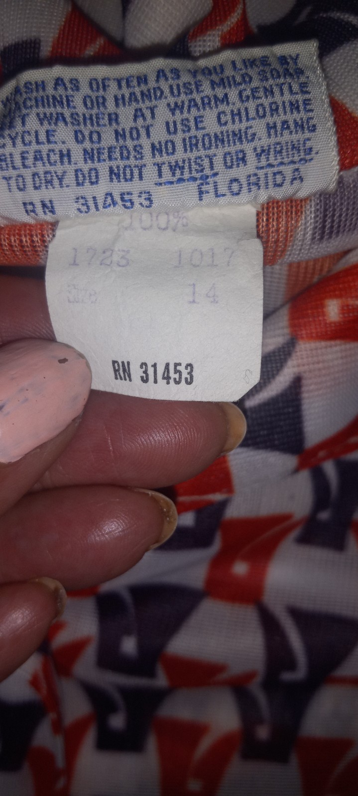 Vintage 70s button up long sleeve red white and blue. Women&rsquo;s
