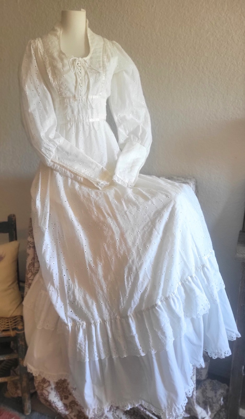 Gunne Sax by Jessica White Eyelet Lace leg o mutton Sleeve Scoop Neck size11