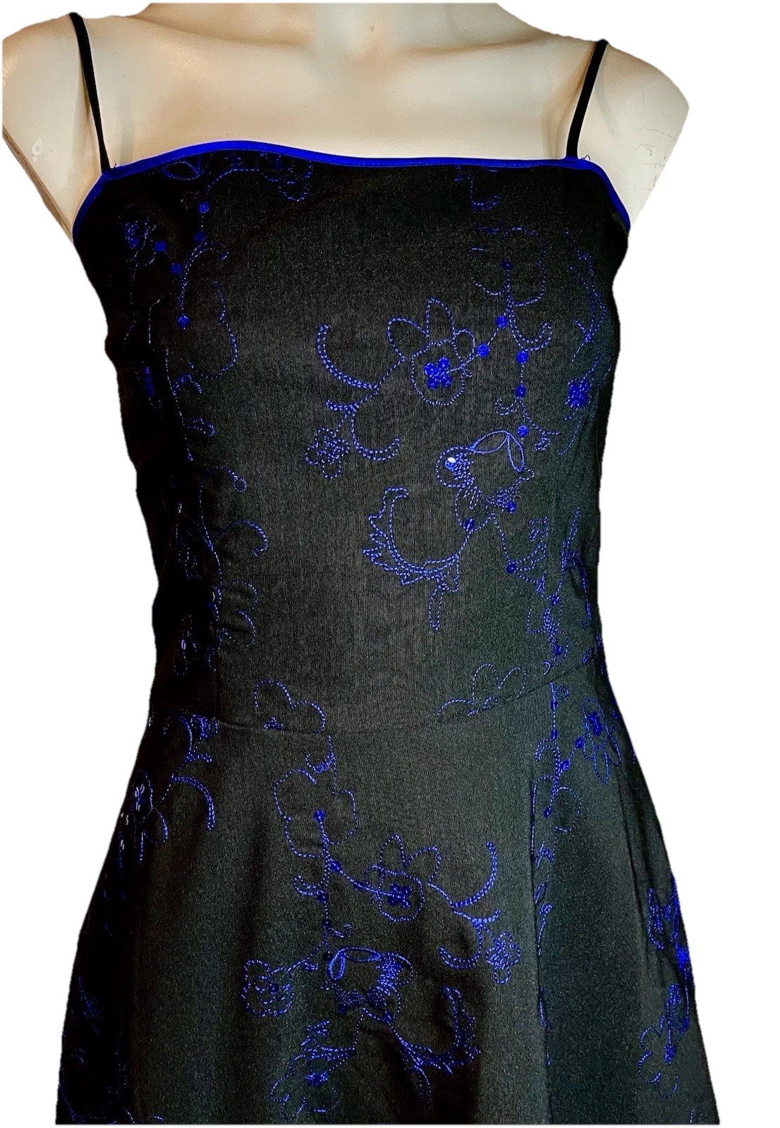 Black Formal Dress Embroidery & Sequin Pattern W/Tulle Slip SIZE M