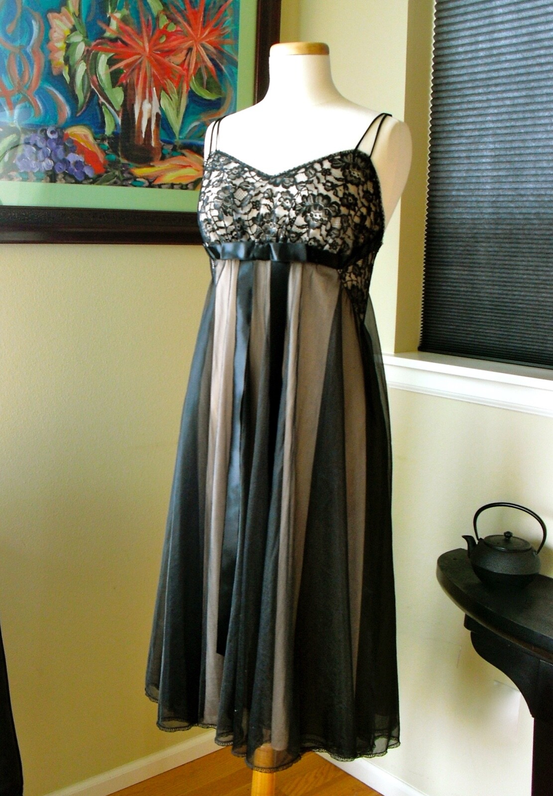 1960&rsquo;s Sheer Black Illusion Lace Rare Vanity Fair Negligée or Dress M – 36 Bust