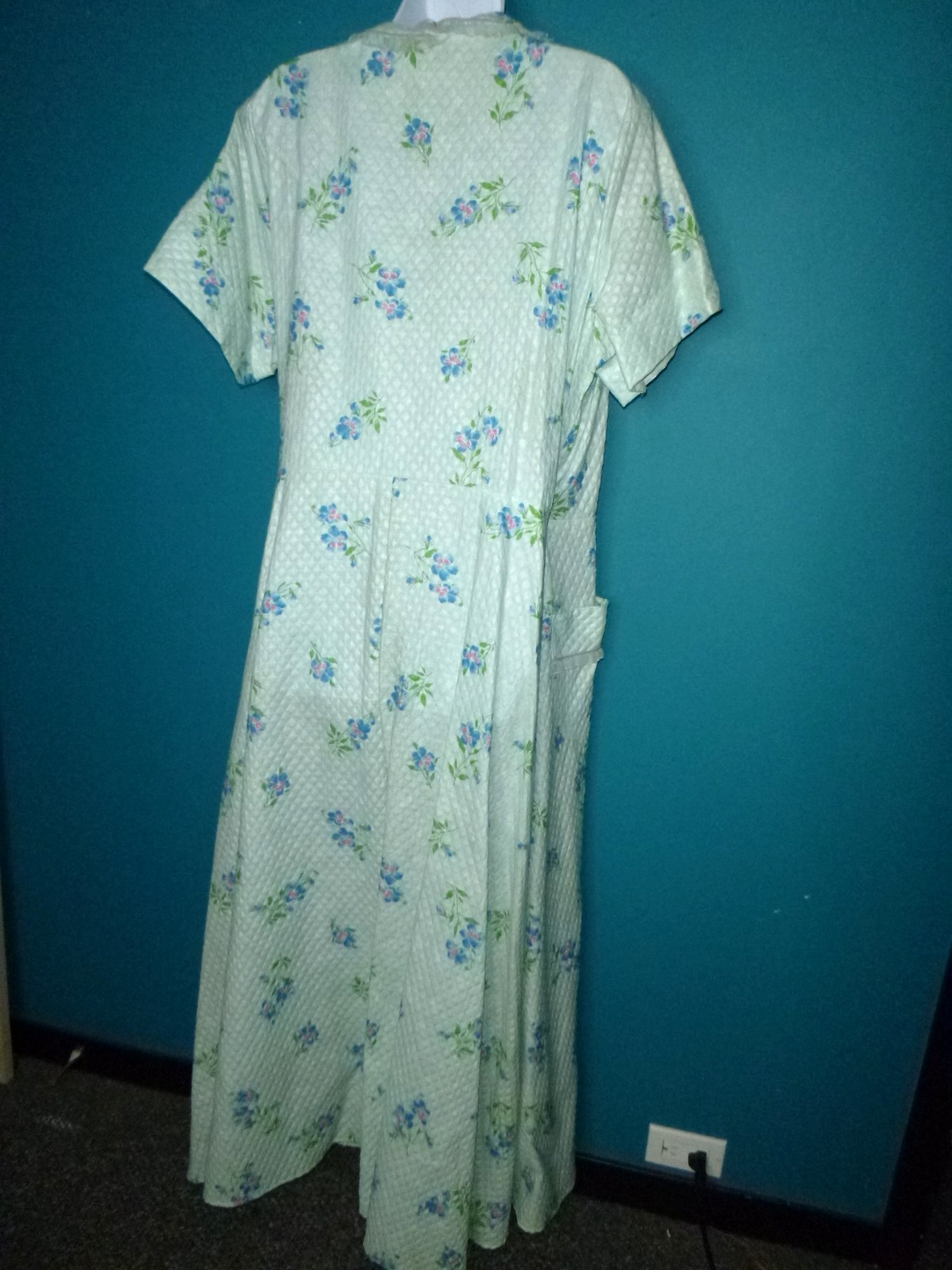 NWOT Vtg 50s 60s Charmode Sears Textured Cotton Wrap Robe Floral Sz 42 VOLUP