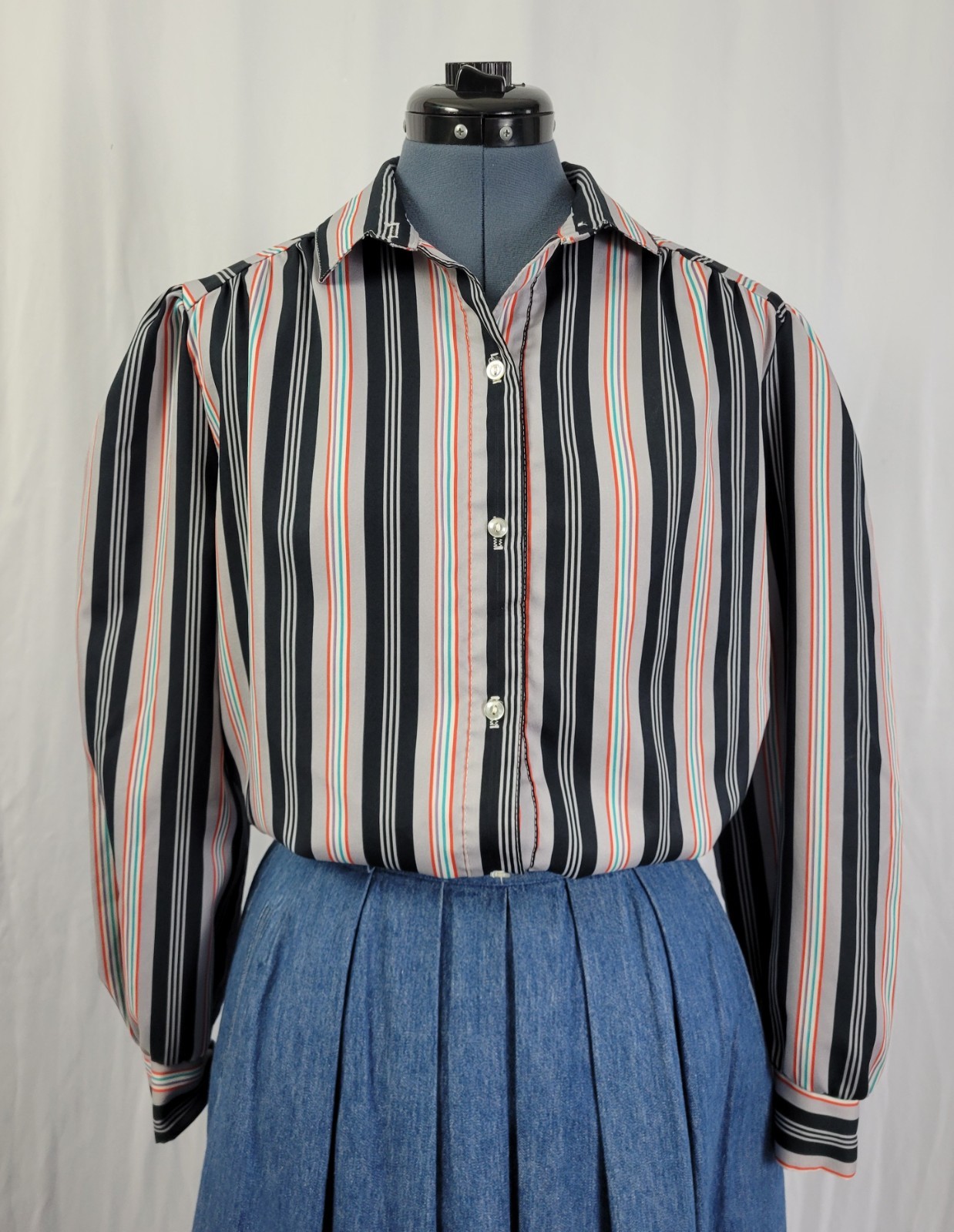 Vintage Grey & Black Striped Button Down Top w Red/Teal/Purple Accent Size 16