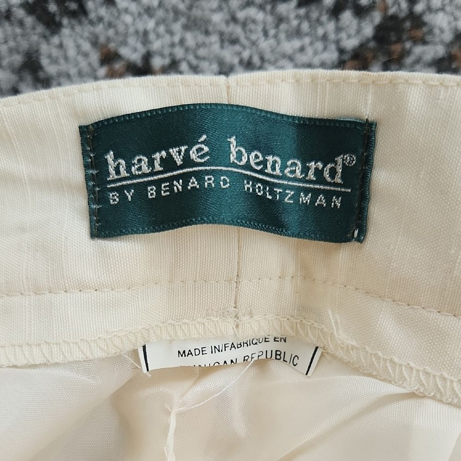 Vintage Harvé Bernard by Bernard Holtzman Blazer Pant Suit Set Cream