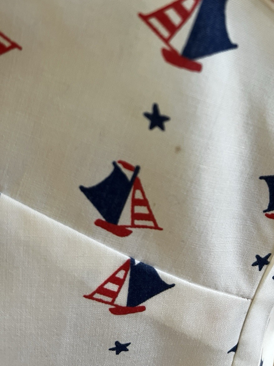 VTG KMART/KRESGES Sleeveless ButtonUp Sailboat Blouse-Sz 34 (See Description)