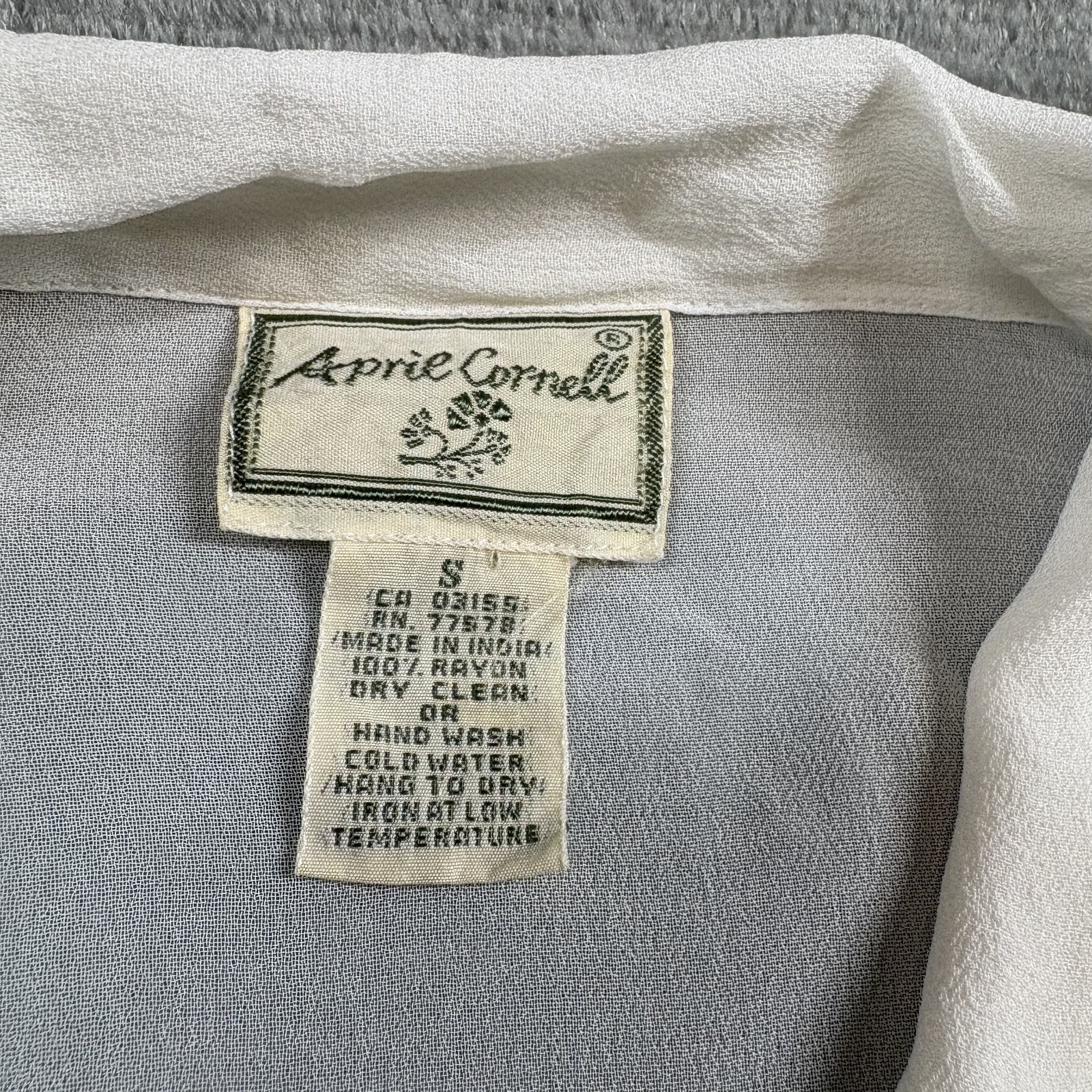 Vintage April Cornell Embroidered Rayon Blouse Womens S White Floral Cottagecore
