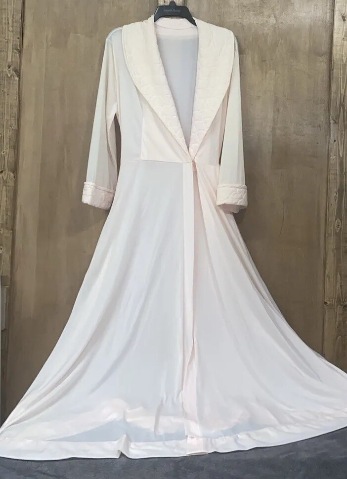 VTG Van Raalte Long All Nylon Soft Pink Peignoir Robe 132’ Sweep Olga Style