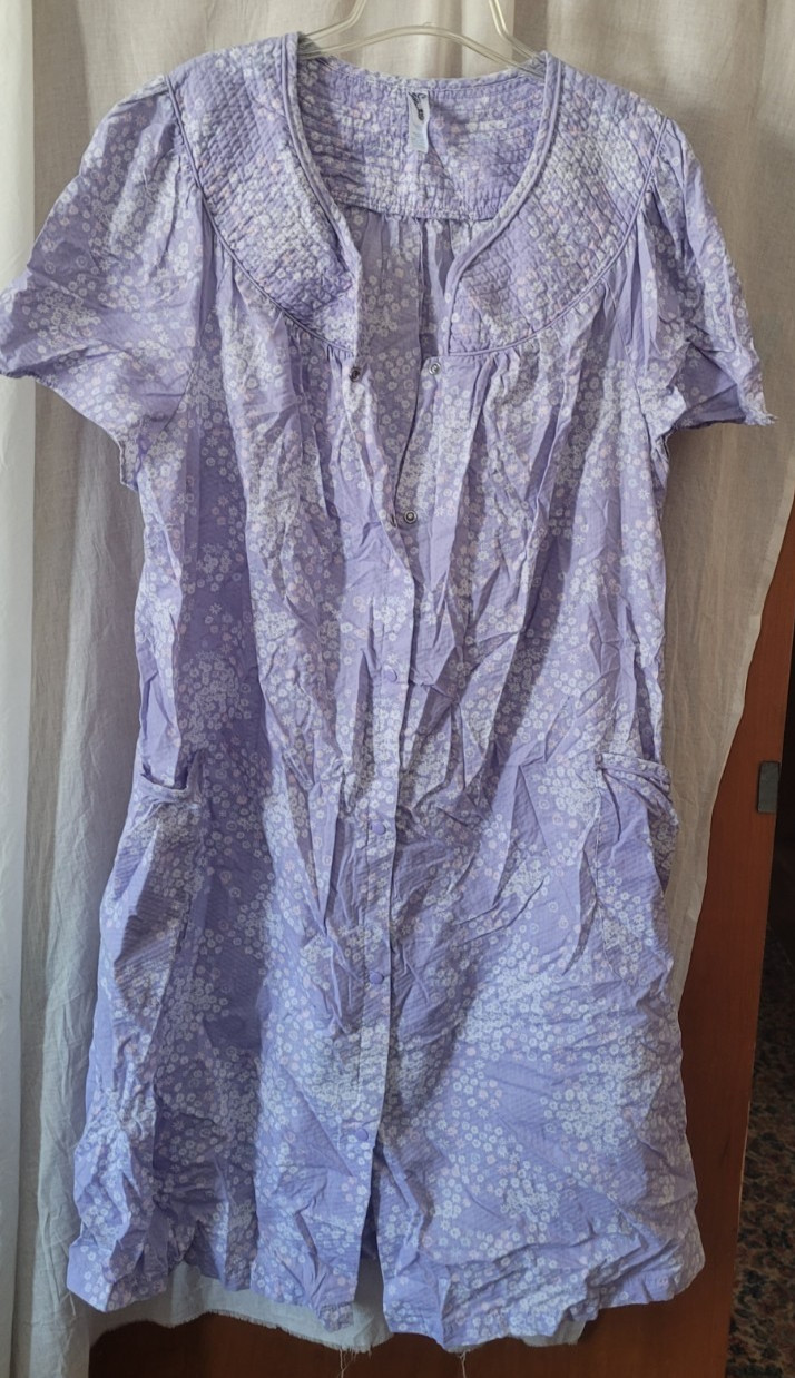VTG Women&rsquo;s Simply Basic Robe/House Coat Plus Size 3X Snaps Short Sleeve Purple