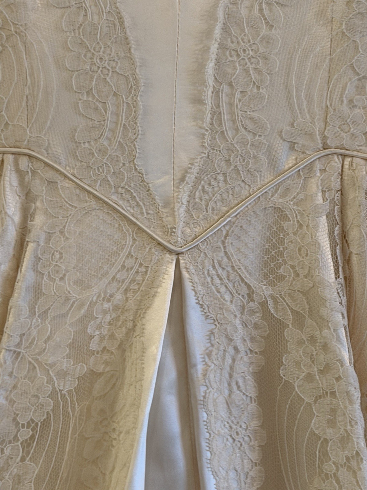 Vintage 1940s Wedding Dress, Liquid Satin,Ivory, Long Dramatic Train, Lace