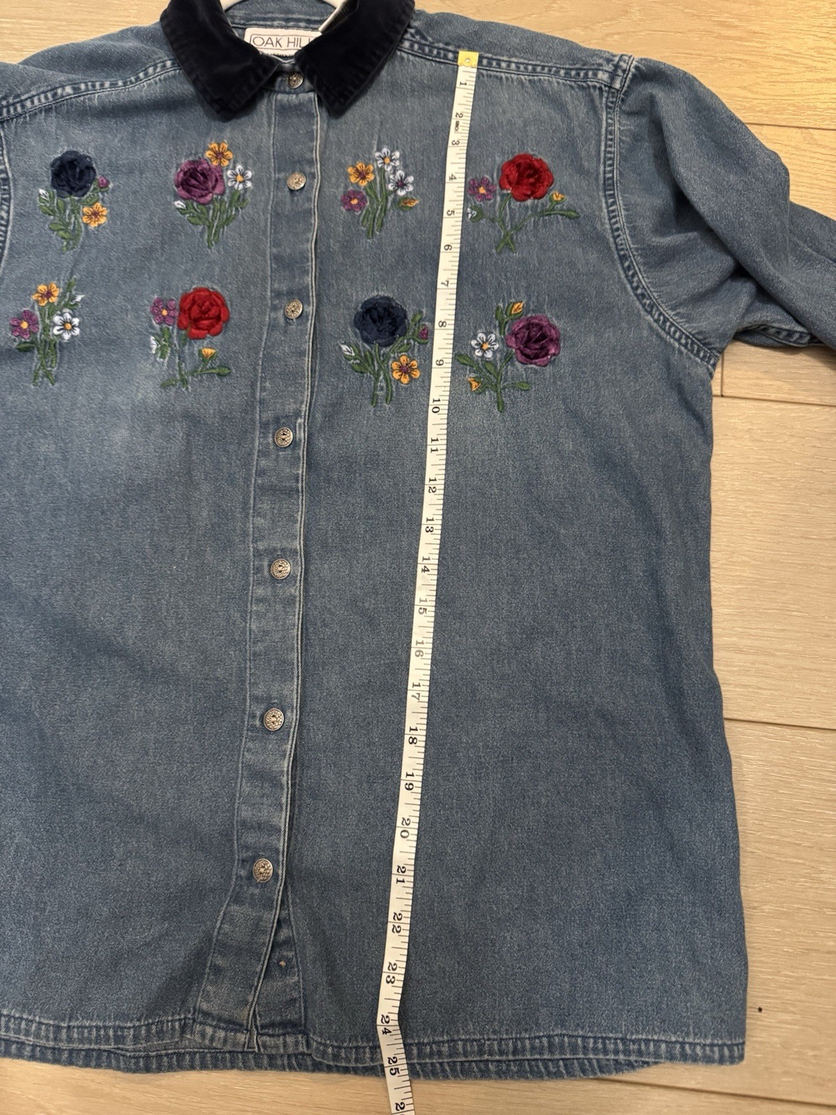 Vintage Oak Hill Denim Button-Down whimsical with Embroidered fairy print – Blue