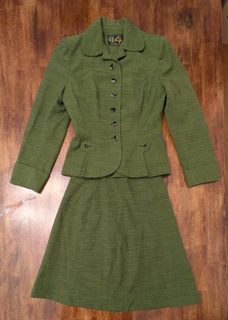 RARE 1940&rsquo;s YOUTHCRAFT Tweed Olive Green Jacket Skirt Suit EUC Gorgeous!!