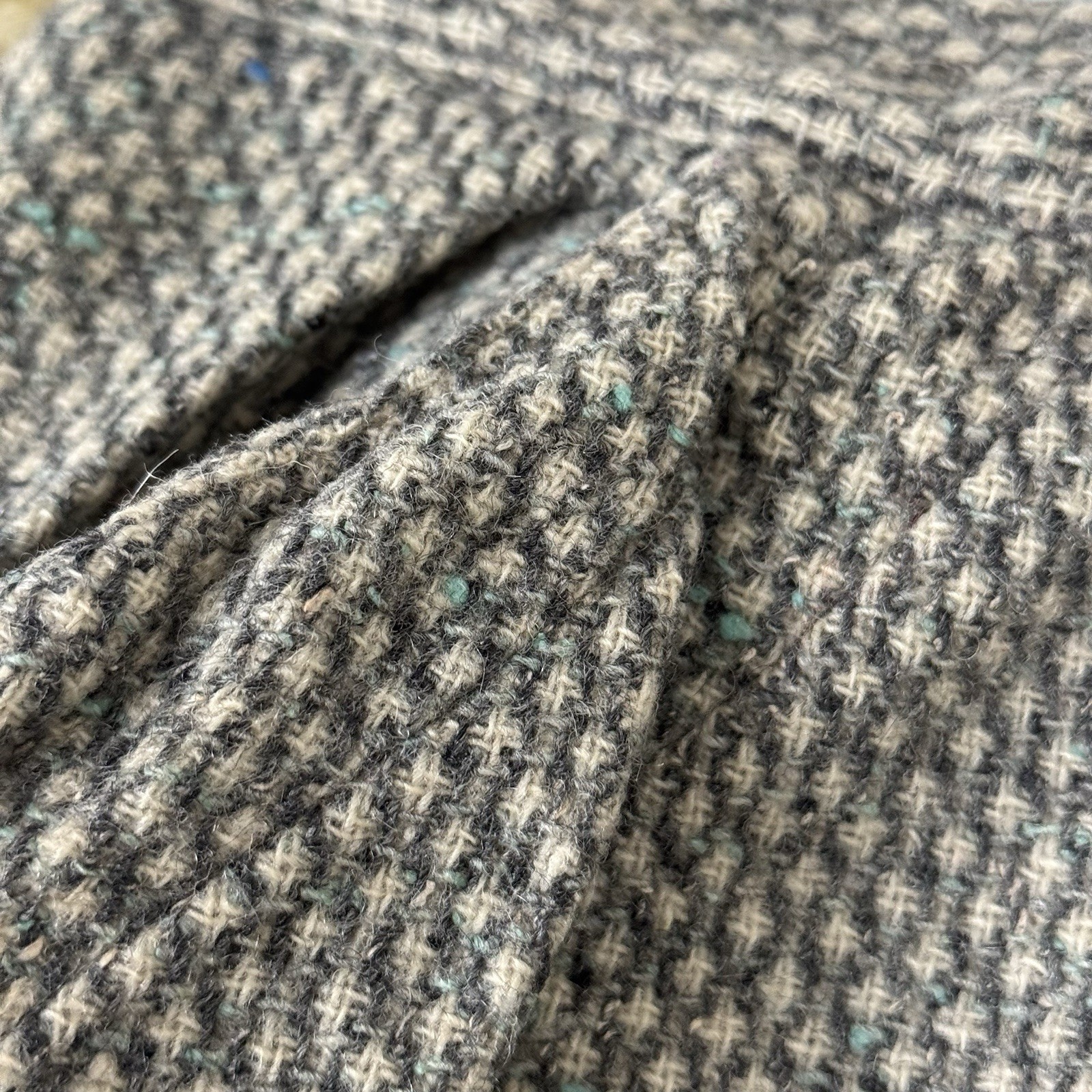 Vintage Handmade Tweed Wool Blend A-Line Skirt XS 22-23 Waist GEM Zip 60s 70s