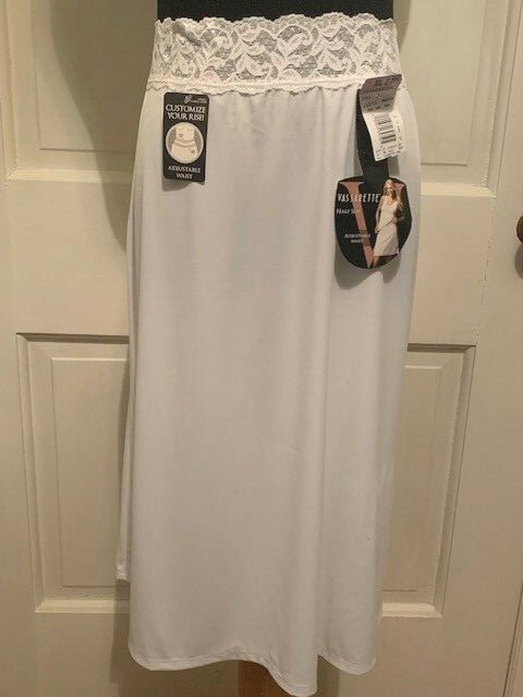 New With Tags Vassarette Pretty White 1/2 Slip Size XL/44 24&Prime;