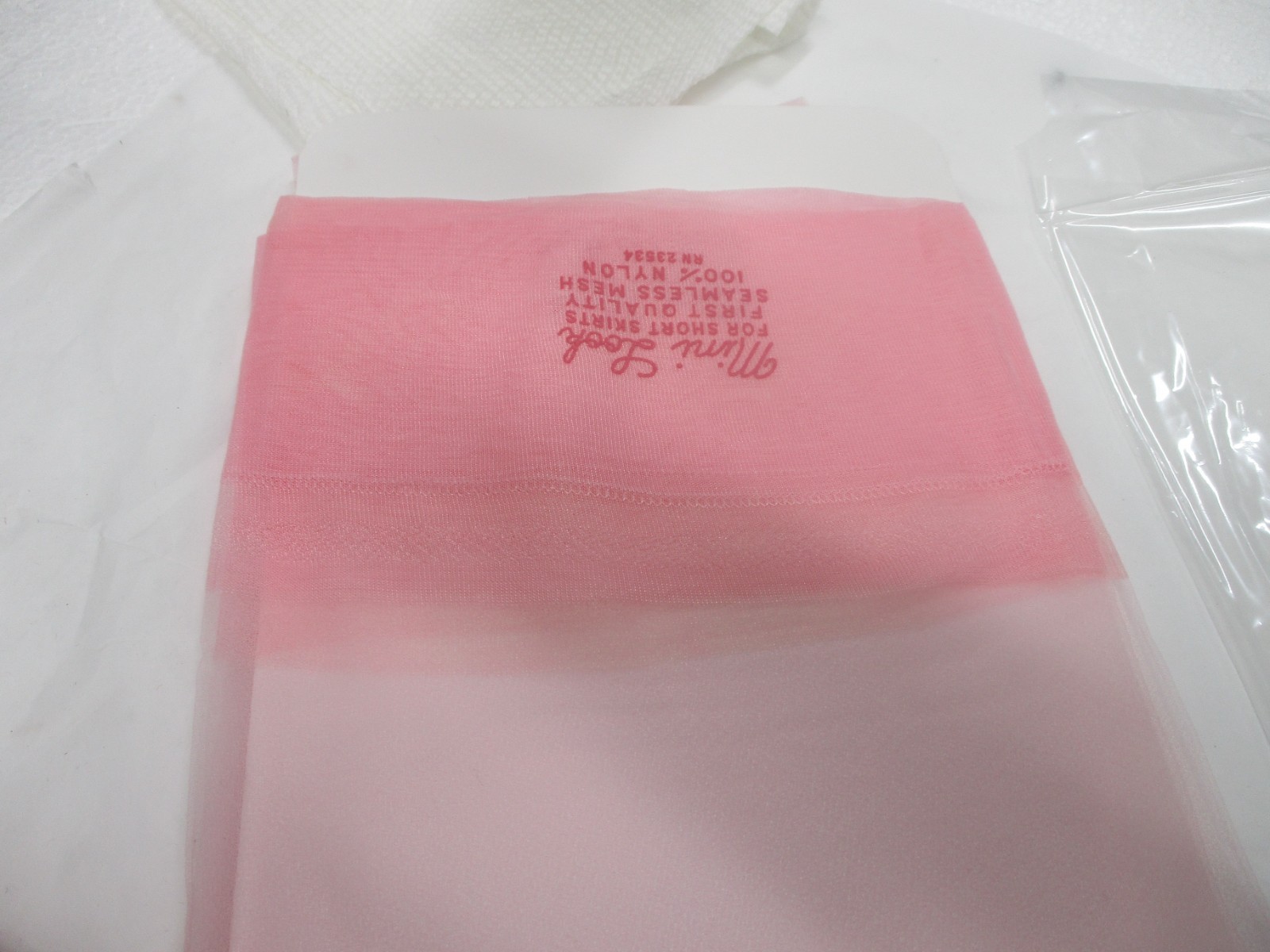 1PR VINTAGE UNBRANDED RT SHEER MICRO MESH NYLON STOCKINGS SIZE 11 LONG 36&Prime; PINK