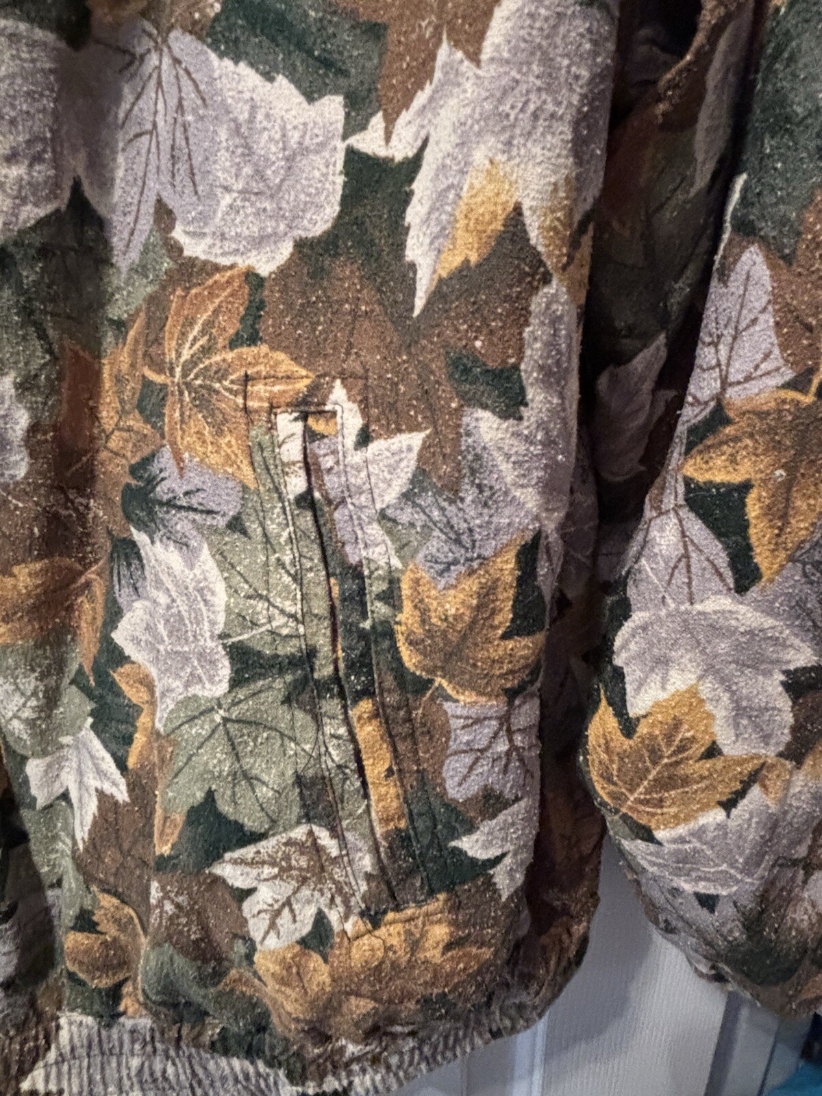 Casual Corner & Co. Leaf Pattern Silk Nylon Woman’s Size Medium Zip Up Jacket