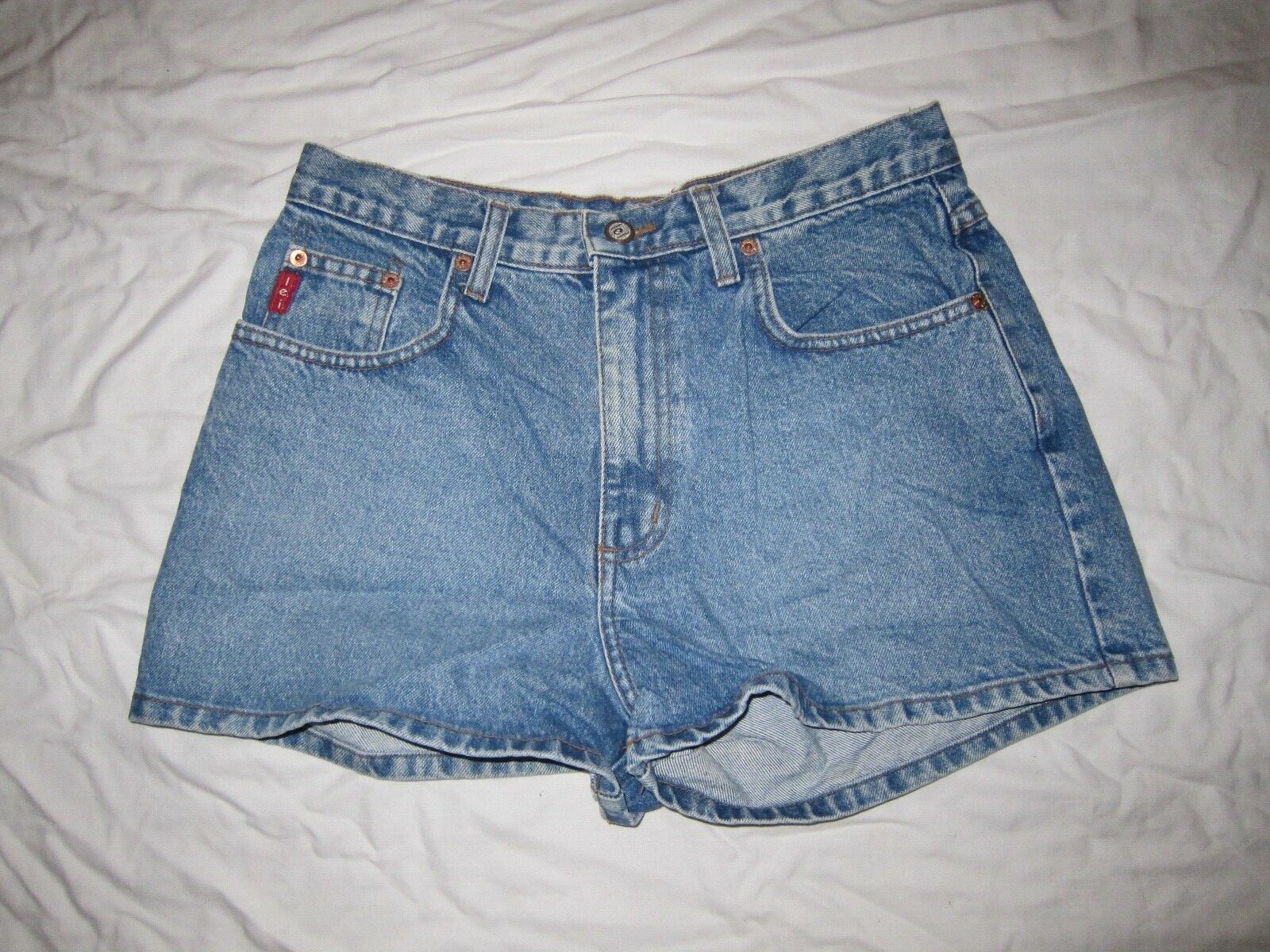 1990&rsquo;S VINTAGE blue denim LEI WOMEN&rsquo;S SHORTS SIZE 13 MADE IN THE U.S.A