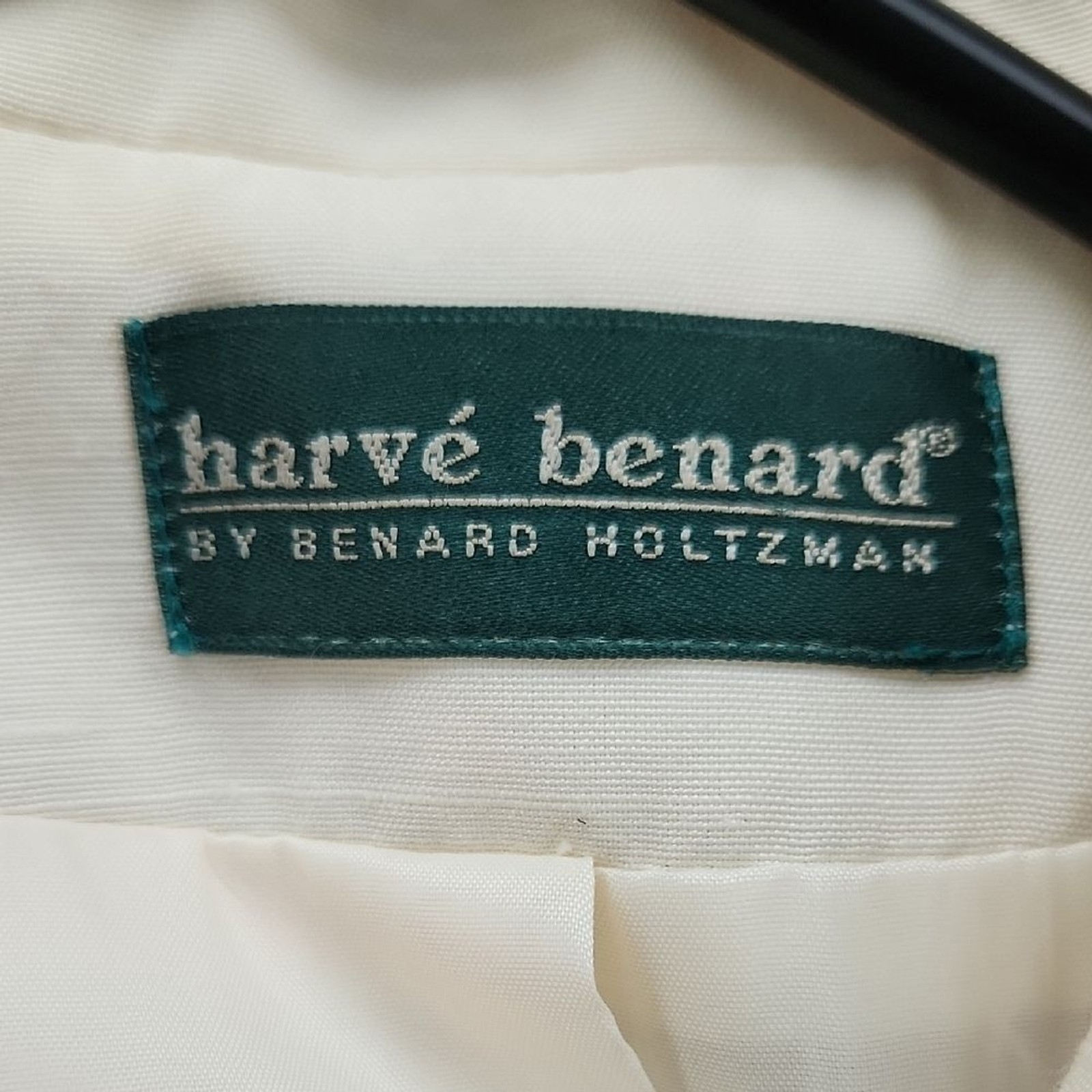 Vintage Harvé Bernard by Bernard Holtzman Blazer Pant Suit Set Cream