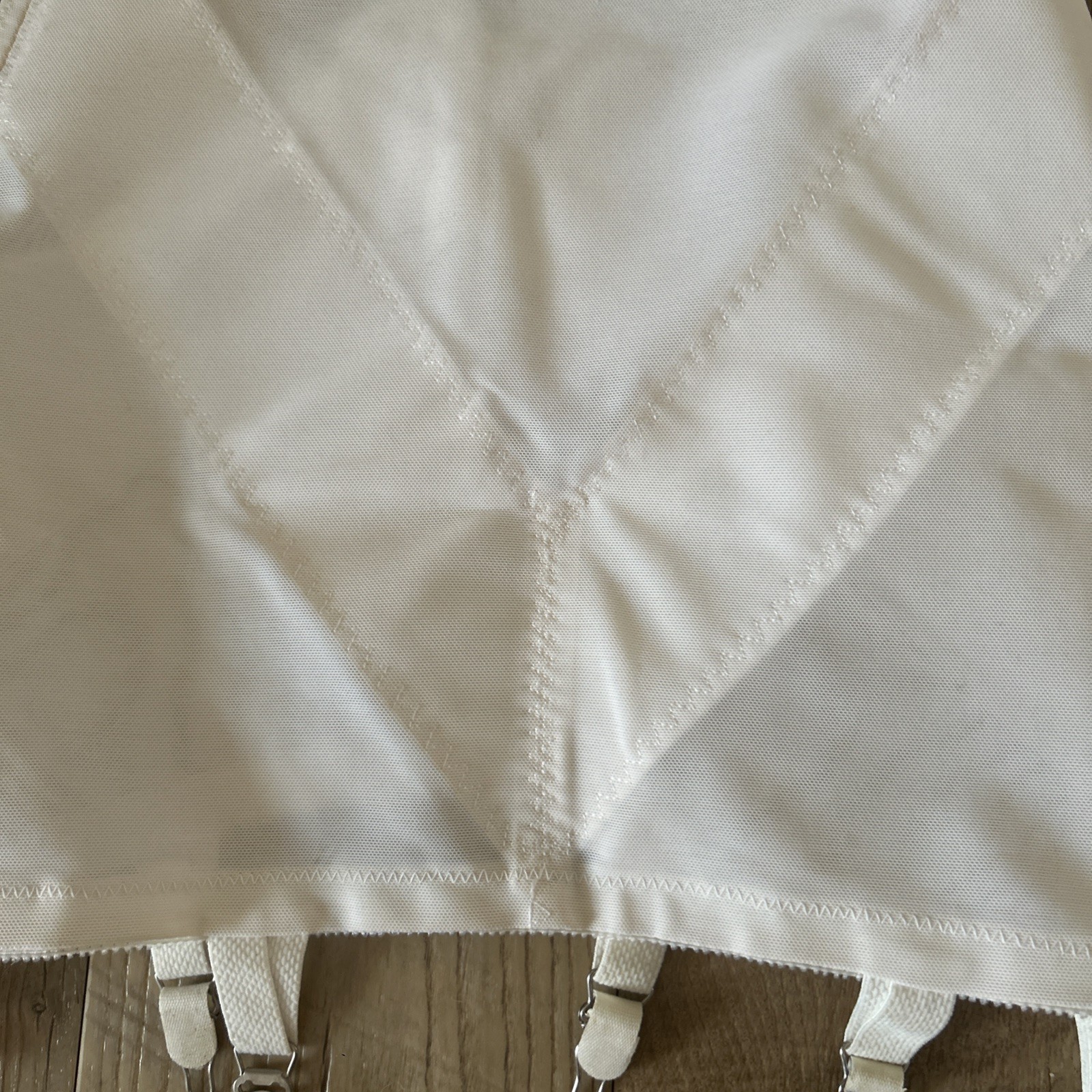 Vintage Underscore Girdle With 6 Garter Straps Size Med Nylon & Spandex…Flaw