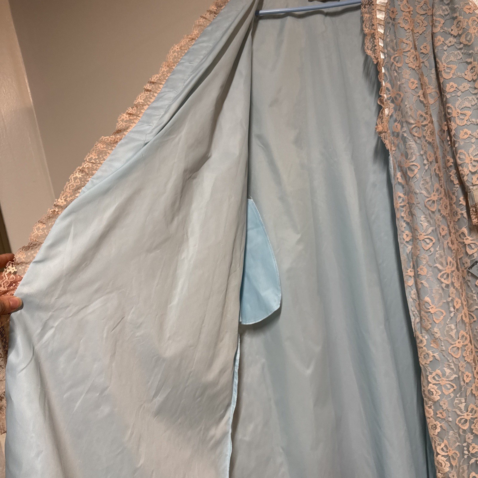 Odette Barsa Robe Size M Light Blue Ecru Lace Overlay NWT Gown Saks Fifth Avenue