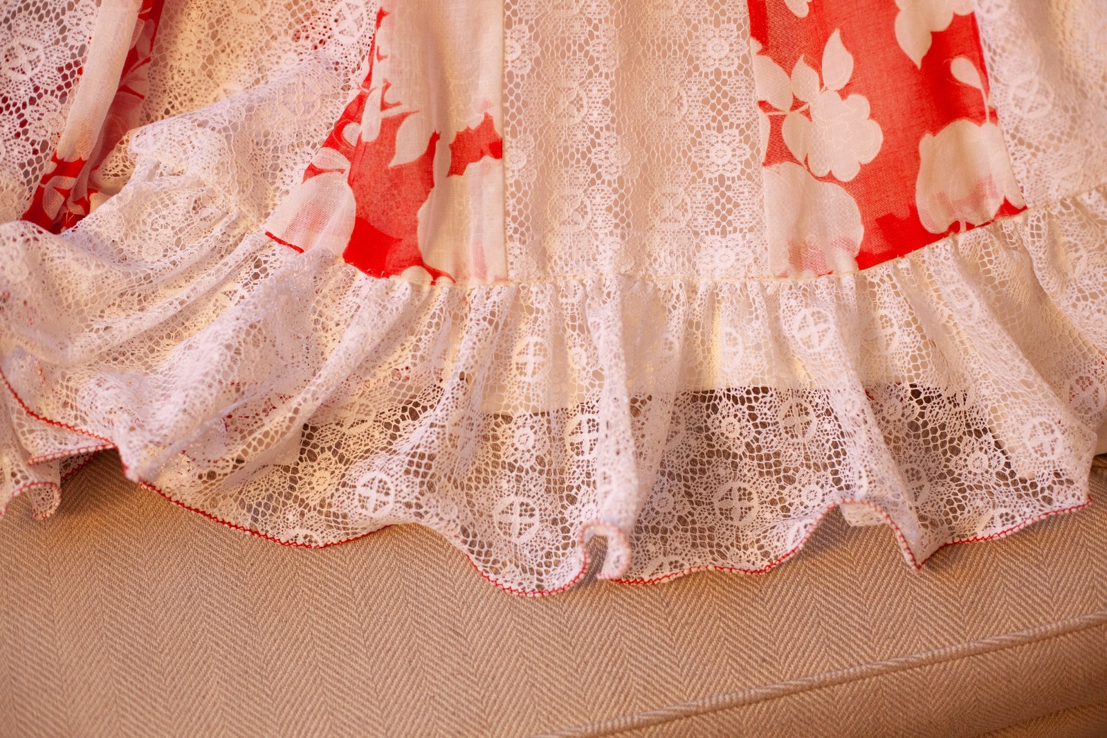 Vintage 70s Unique Full Length Red White Cotton Polyester Lace Dress