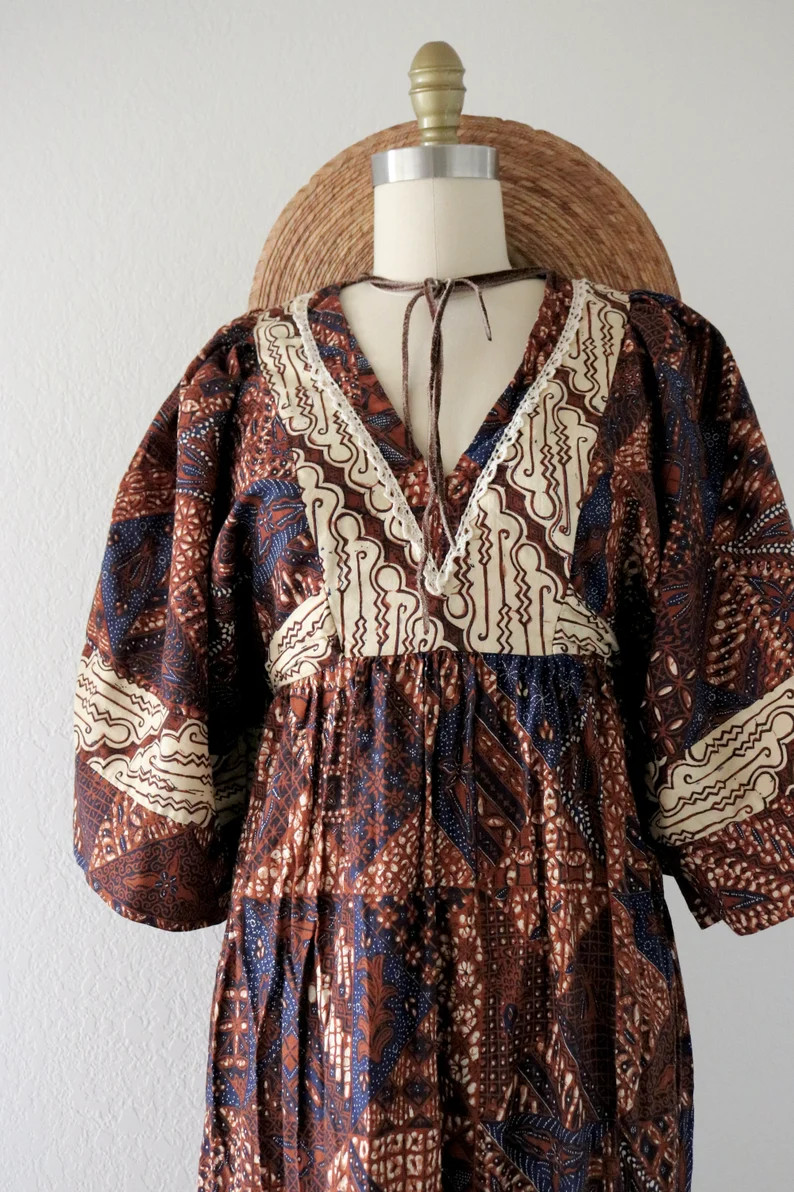 70s Young Innocent by Arpeja Batik Prairie Boho Dress Bell Sleeves – Sz X Small