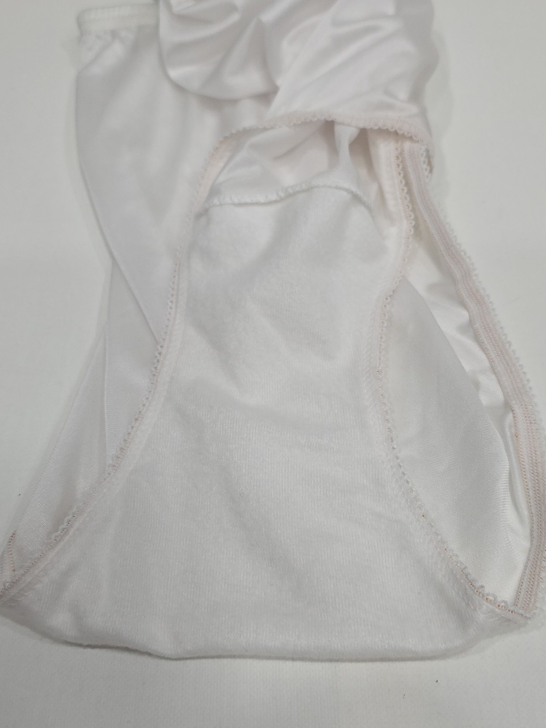 Vanity Fair Vintage White Solid Nylon Cotton Panties Size 6 NWT