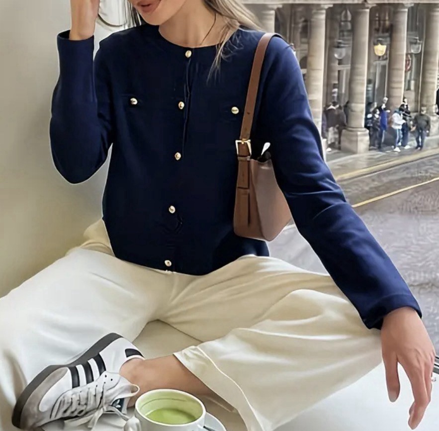 Chic Old Money Style Crew Neck Summer Jacket- NEW Navy Blue W Golden. Buttons