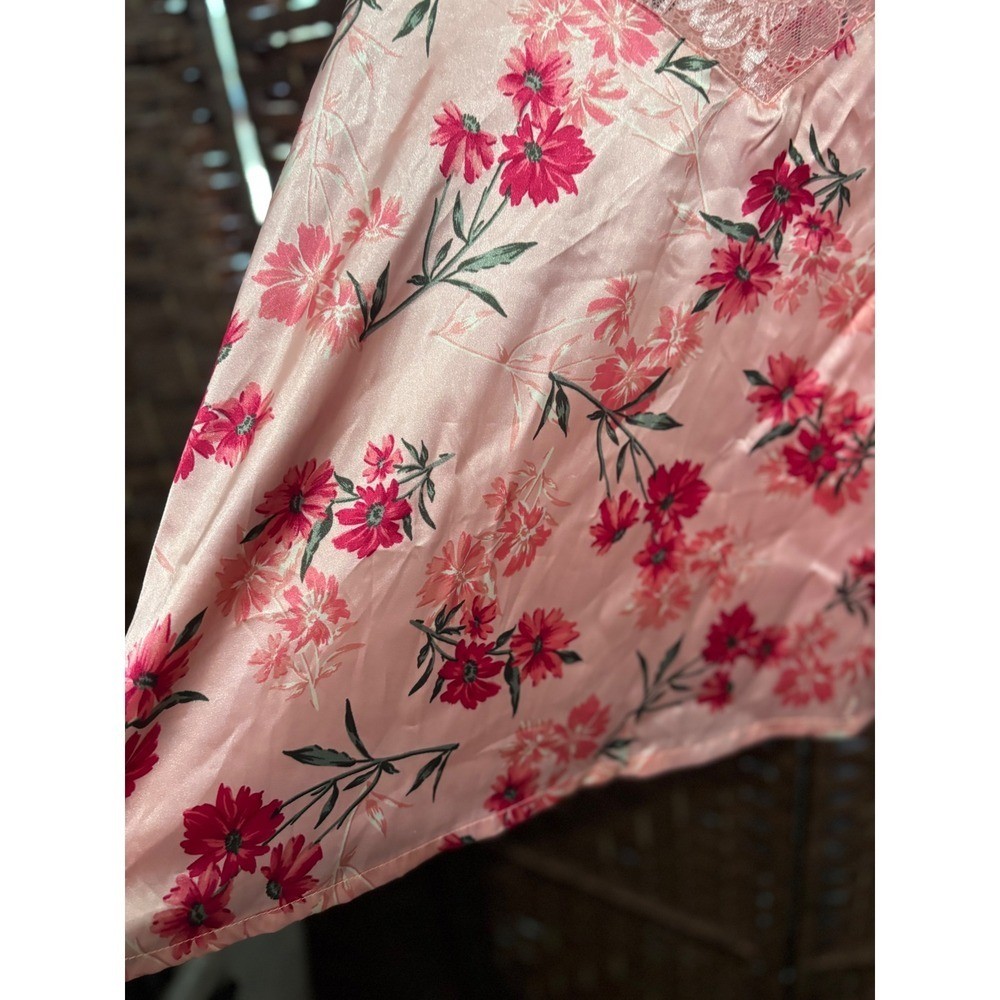 Marilyn Monroe Intimates Pink Floral Satin Cami Top with Lace Trim – Size L Y2K