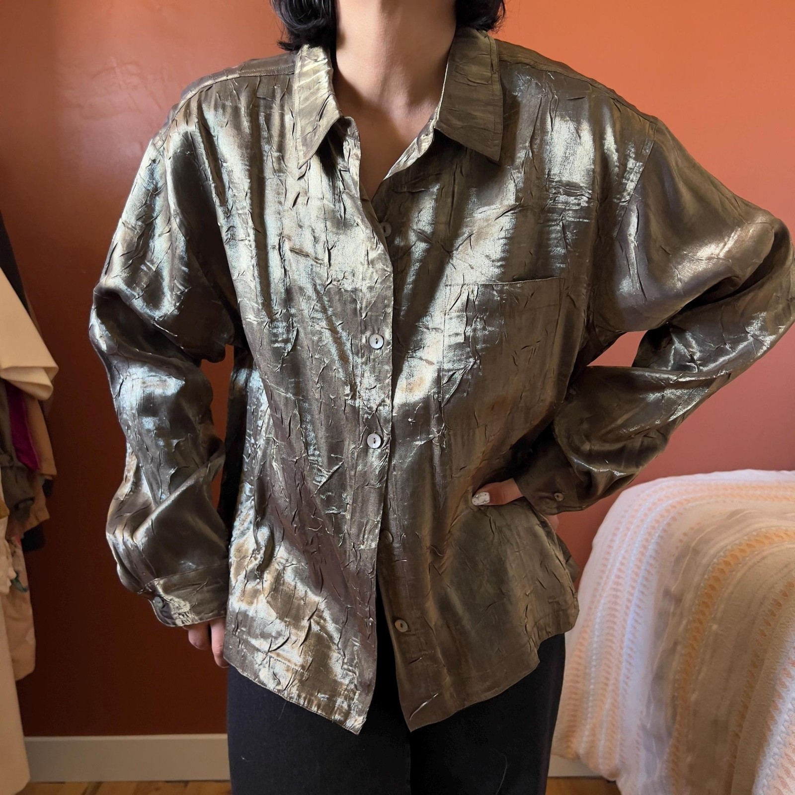vintage chicos gold crinkle blouse rayon blend size 2 Large