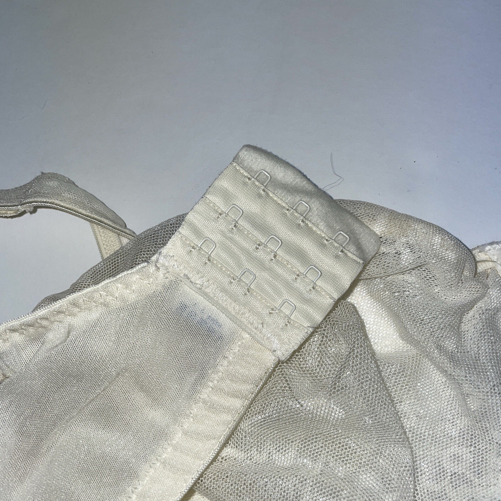 Vintage Olga Full Figure Underwire Bra size 40DD Ivory #35006 Lace Mesh