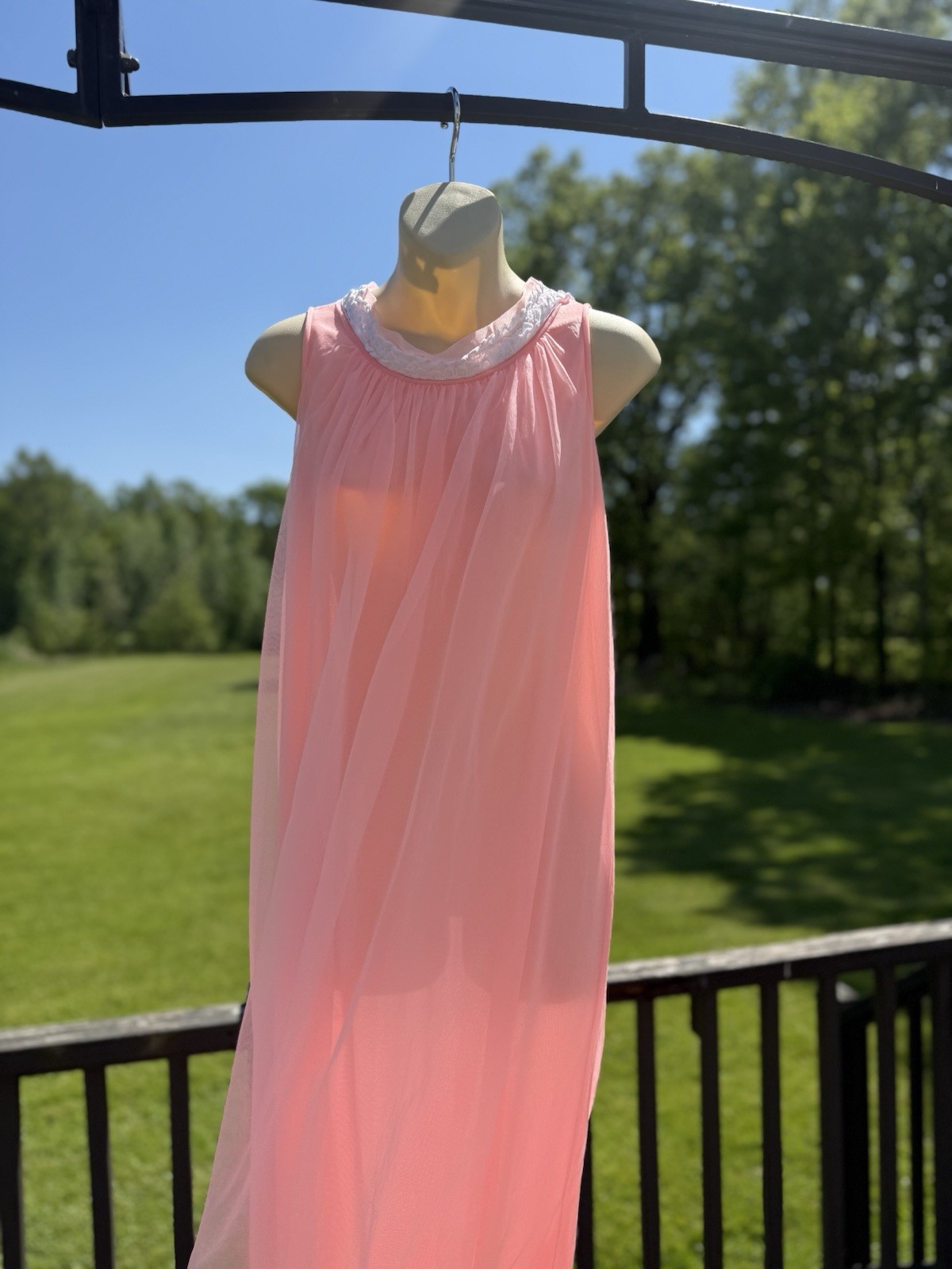 1960s PEACH CHIFFON OVER NYLON DUAL LAYER NEGLIGEE ROUND COLLAR LINGERIE *READ