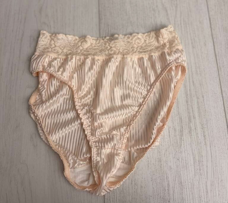 Vintage Pinstripe Satin Panties Sz 6 – Light Peach Color