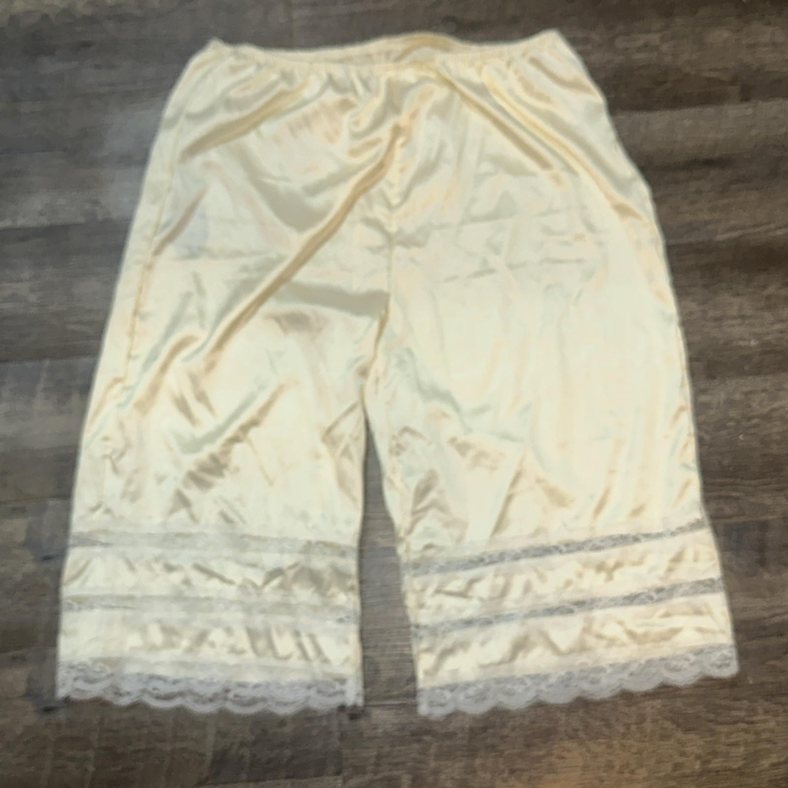 VTG XXL Bloomers Pettipants Ivory Lace Coquette Cottagecore Granny Long Panty L1
